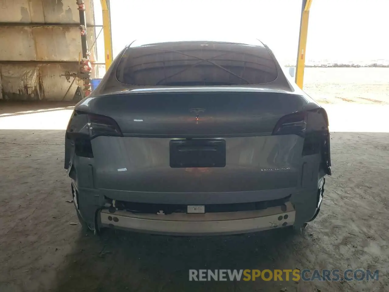6 Photograph of a damaged car 7SAYGDEE9RA294541 TESLA MODEL Y 2024