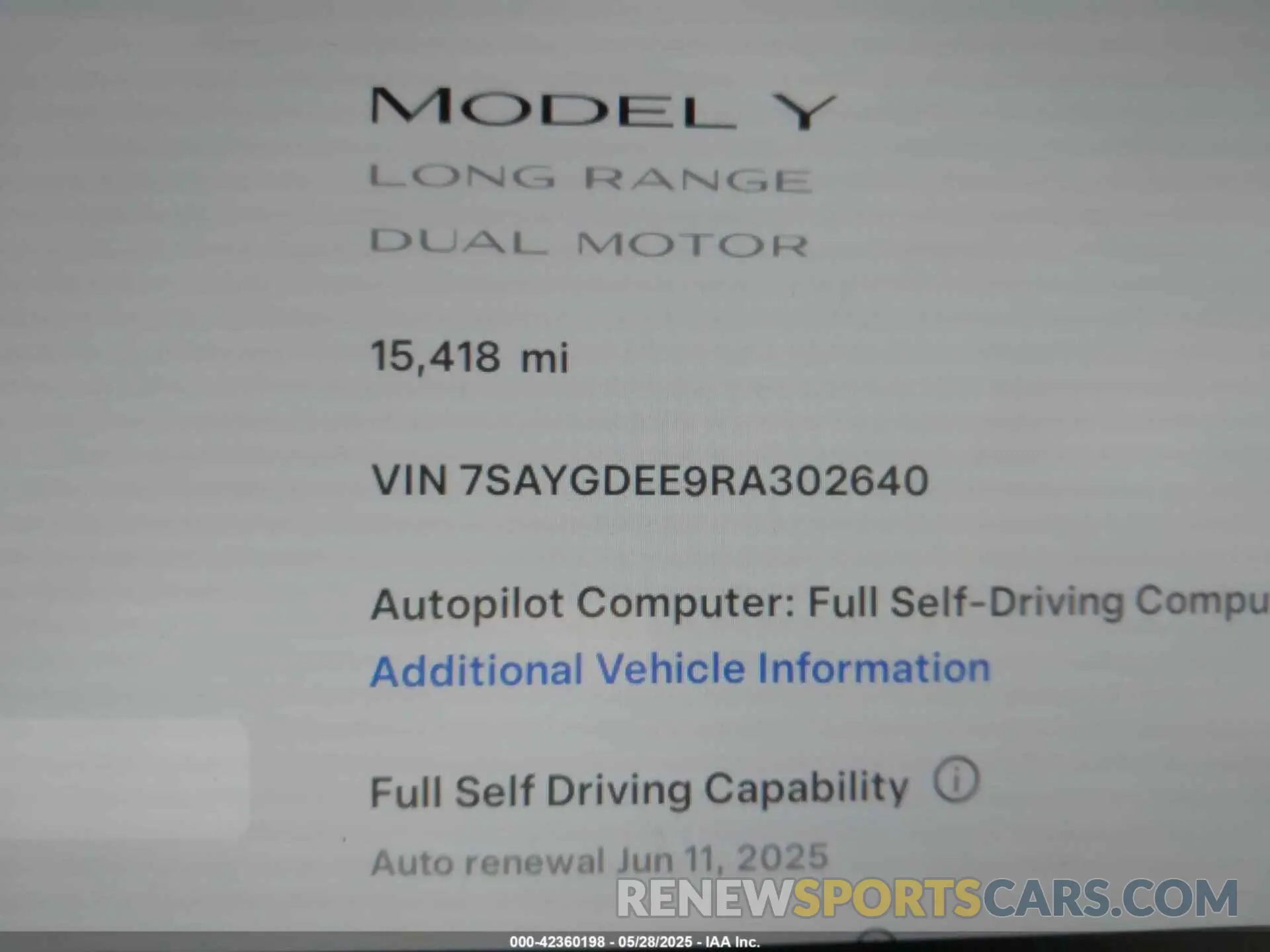 15 Photograph of a damaged car 7SAYGDEE9RA302640 TESLA MODEL Y 2024