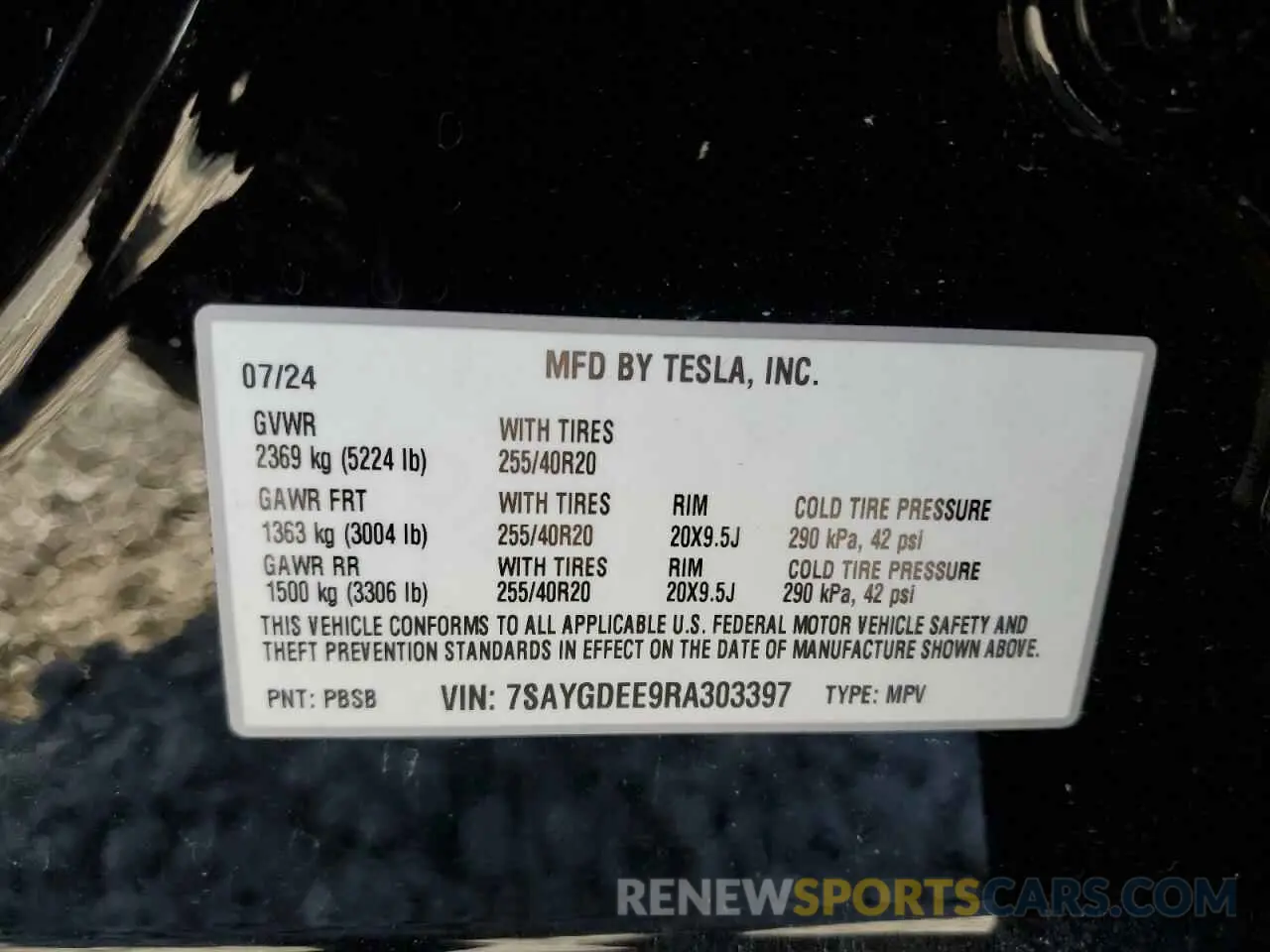 13 Photograph of a damaged car 7SAYGDEE9RA303397 TESLA MODEL Y 2024