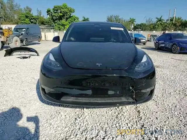 14 Photograph of a damaged car 7SAYGDEE9RA303397 TESLA MODEL Y 2024