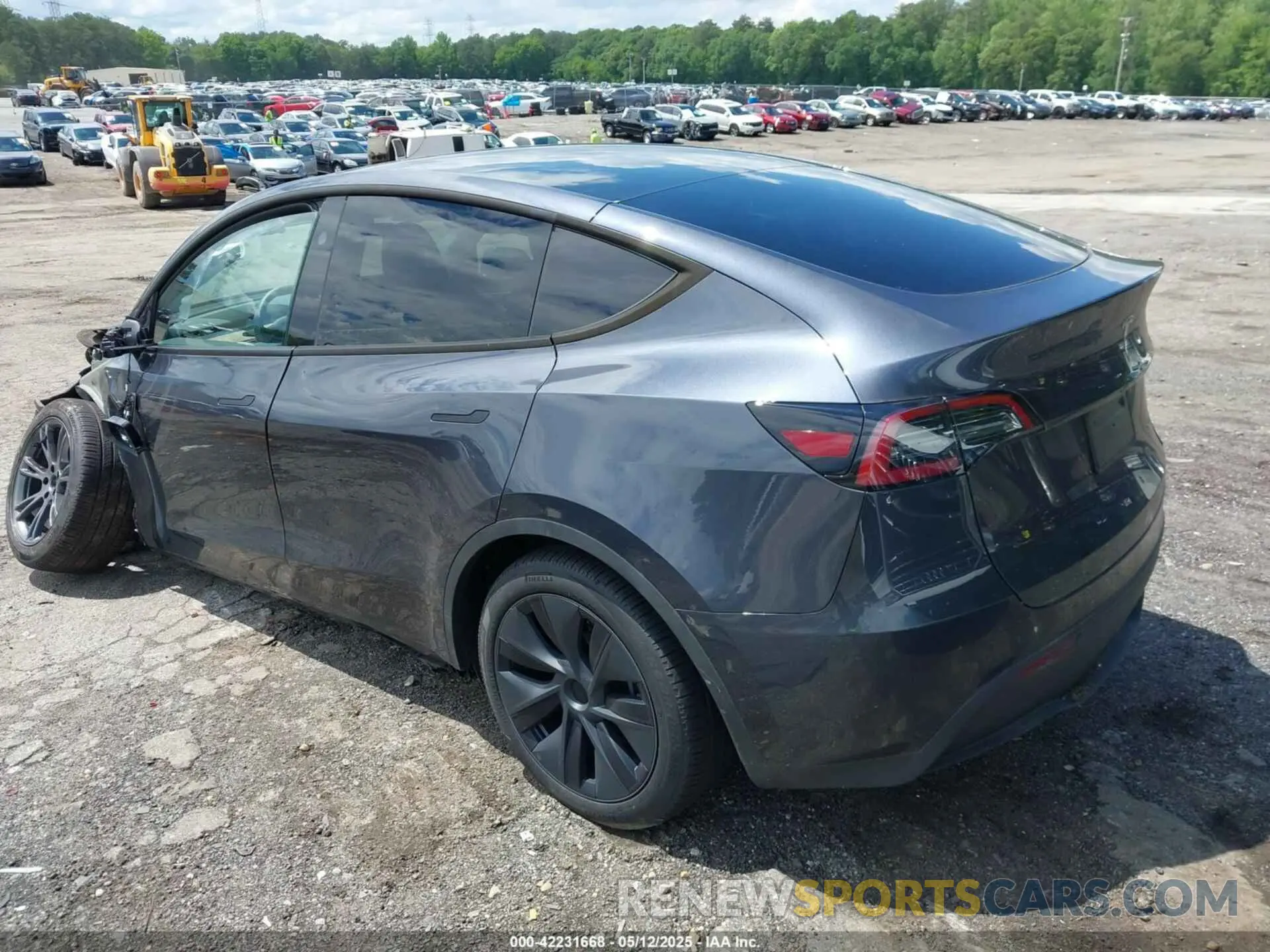 13 Photograph of a damaged car 7SAYGDEE9RA306574 TESLA MODEL Y 2024