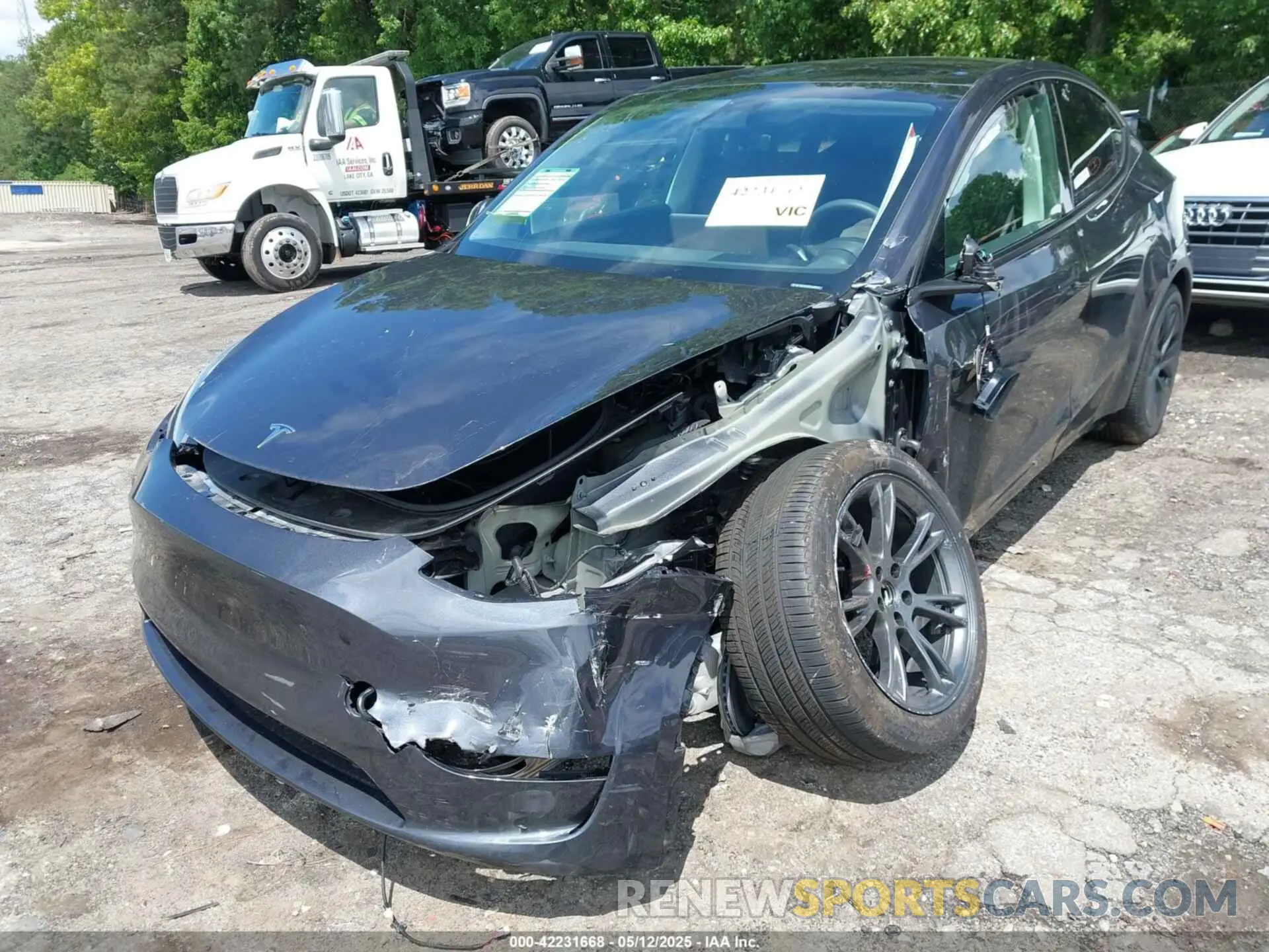 2 Photograph of a damaged car 7SAYGDEE9RA306574 TESLA MODEL Y 2024