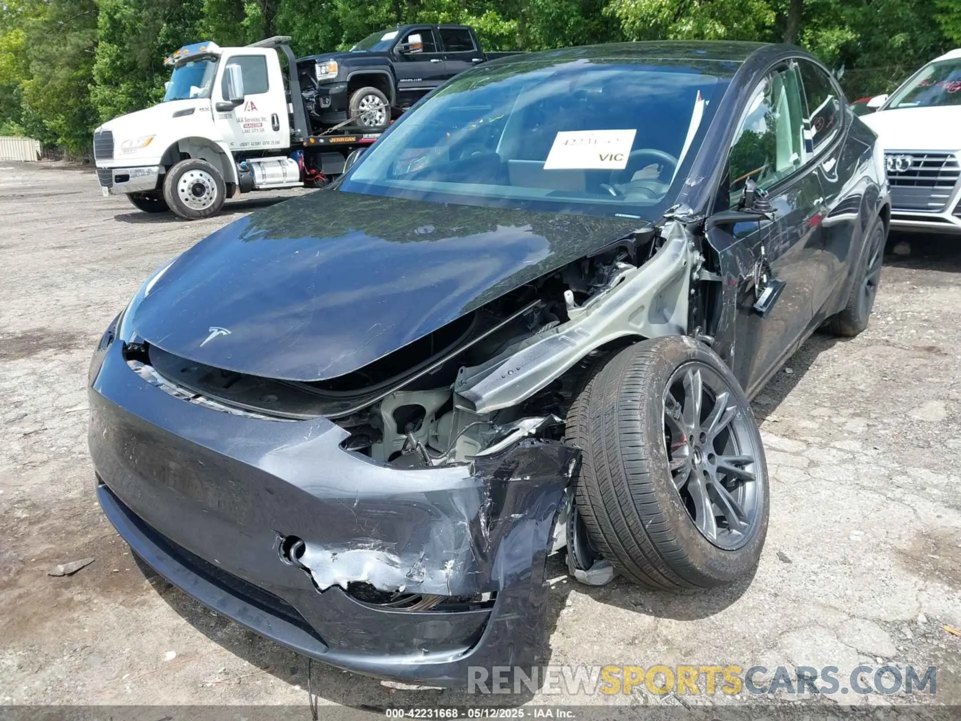 6 Photograph of a damaged car 7SAYGDEE9RA306574 TESLA MODEL Y 2024