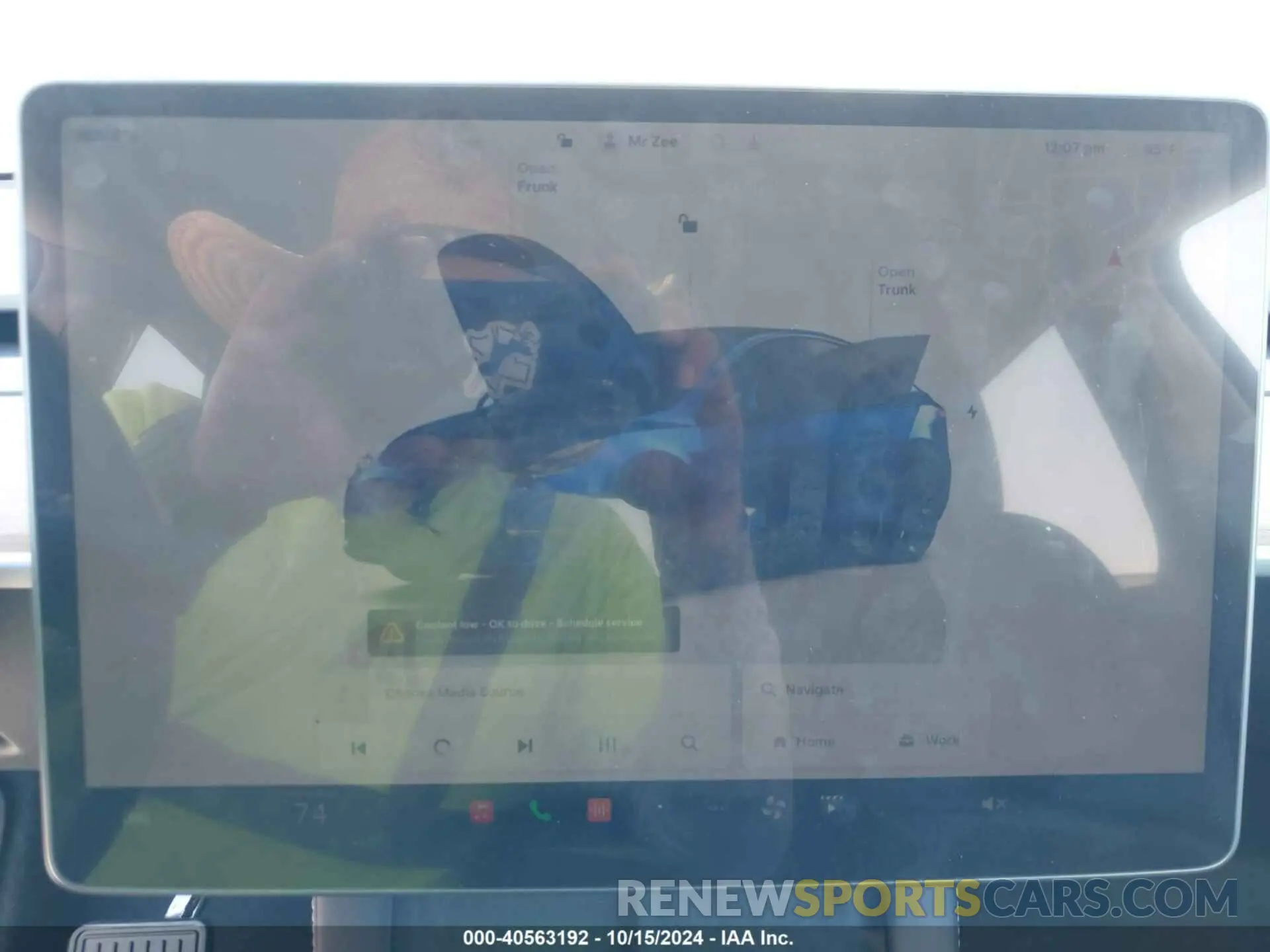 17 Photograph of a damaged car 7SAYGDEE9RA318773 TESLA MODEL Y 2024
