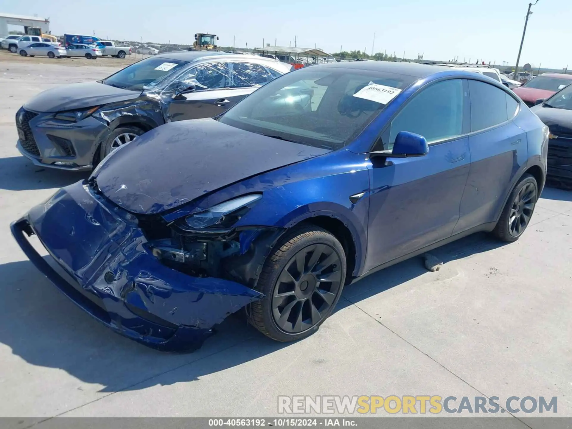 2 Photograph of a damaged car 7SAYGDEE9RA318773 TESLA MODEL Y 2024