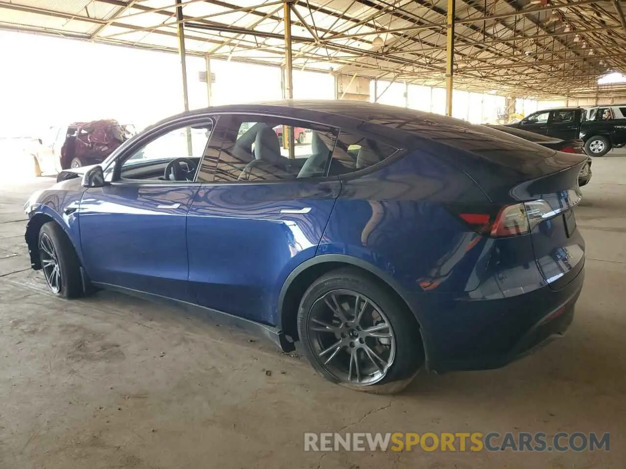2 Photograph of a damaged car 7SAYGDEE9RA320636 TESLA MODEL Y 2024