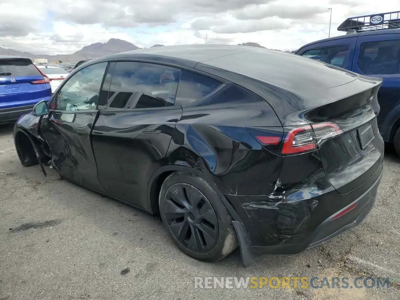 2 Photograph of a damaged car 7SAYGDEE9RA323200 TESLA MODEL Y 2024