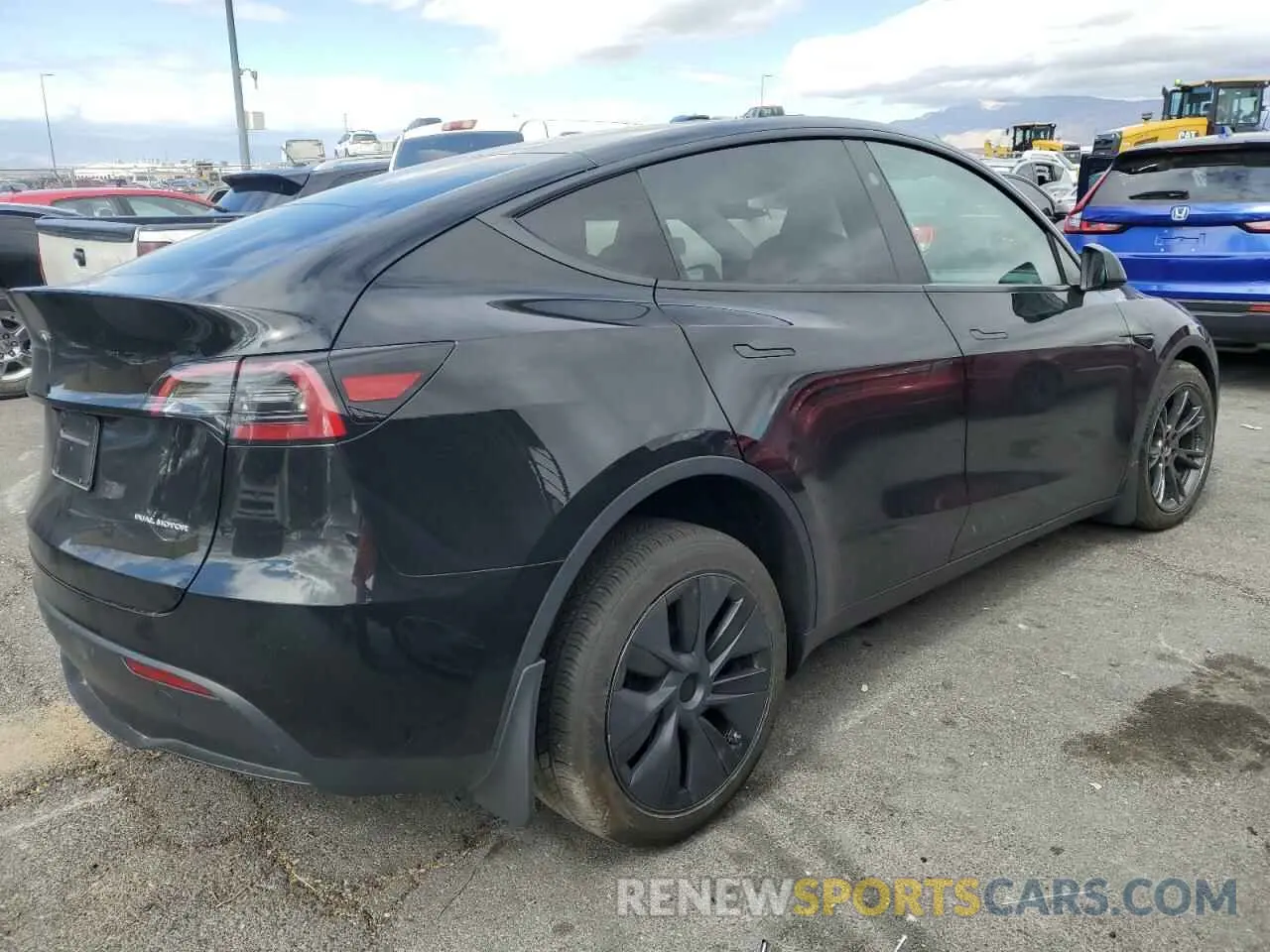 3 Photograph of a damaged car 7SAYGDEE9RA323200 TESLA MODEL Y 2024