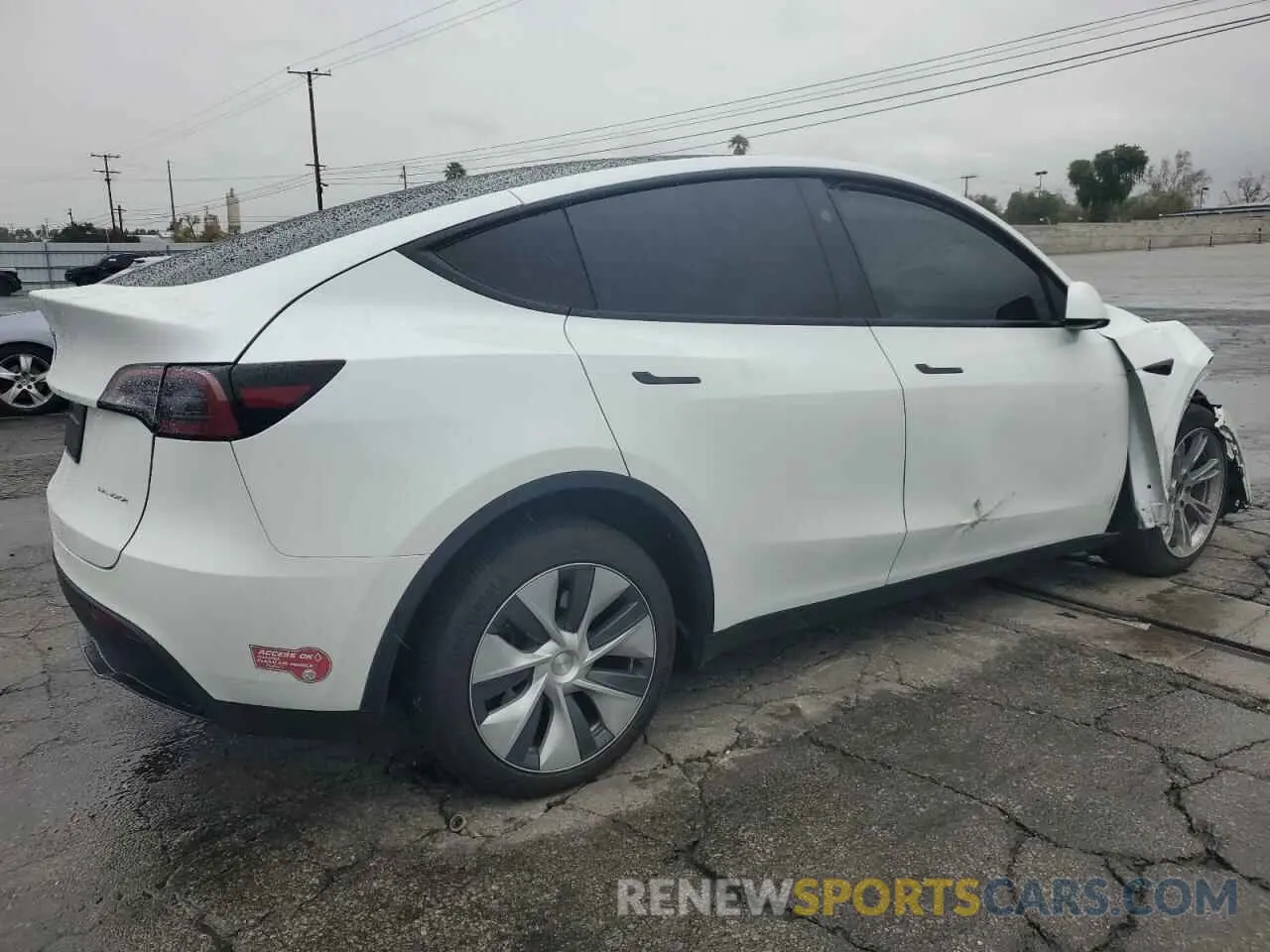 3 Photograph of a damaged car 7SAYGDEE9RF002292 TESLA MODEL Y 2024