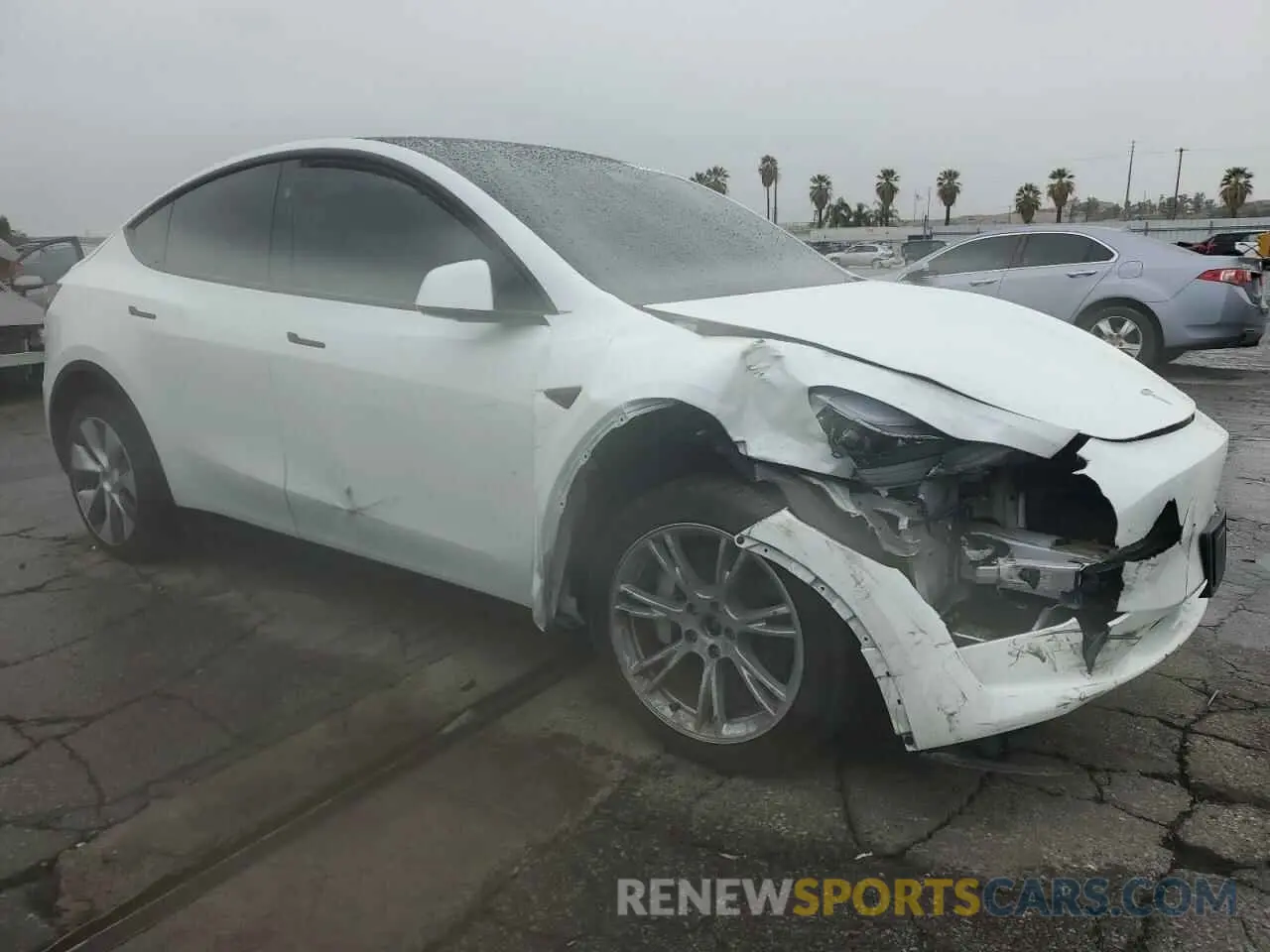 4 Photograph of a damaged car 7SAYGDEE9RF002292 TESLA MODEL Y 2024