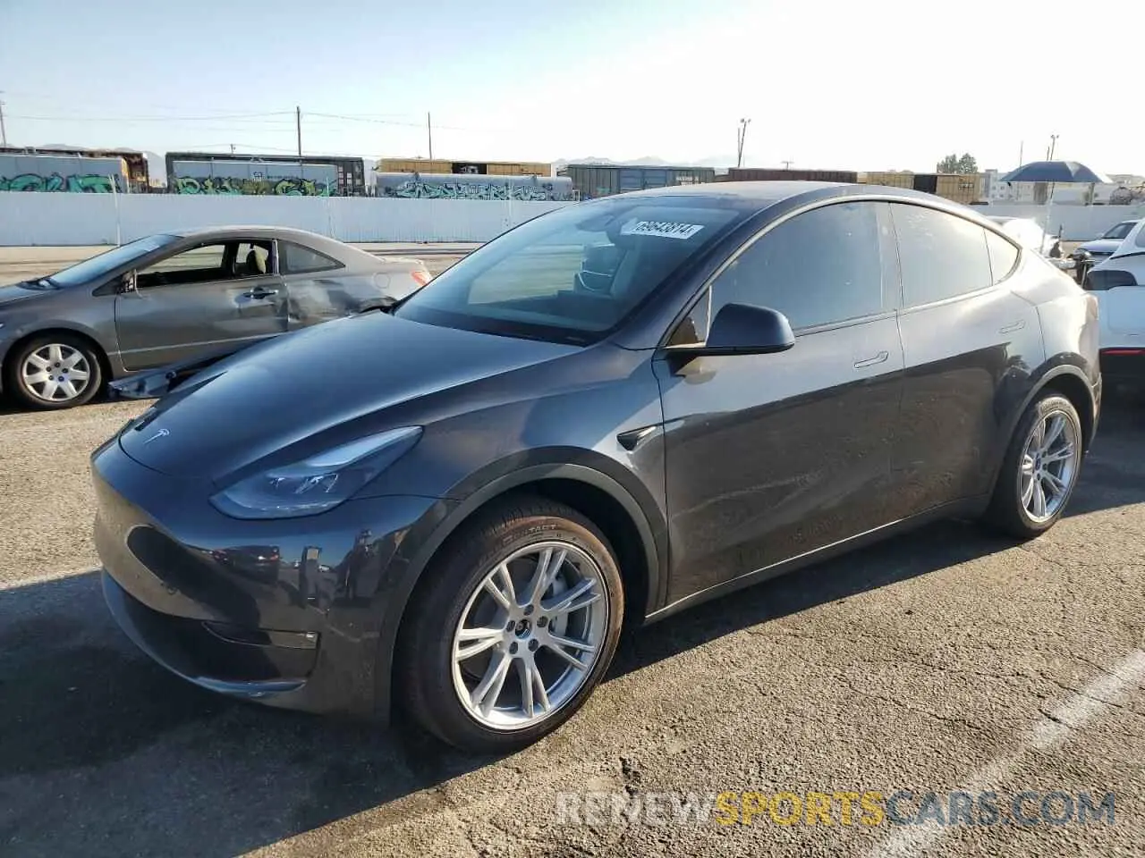 1 Photograph of a damaged car 7SAYGDEE9RF032280 TESLA MODEL Y 2024