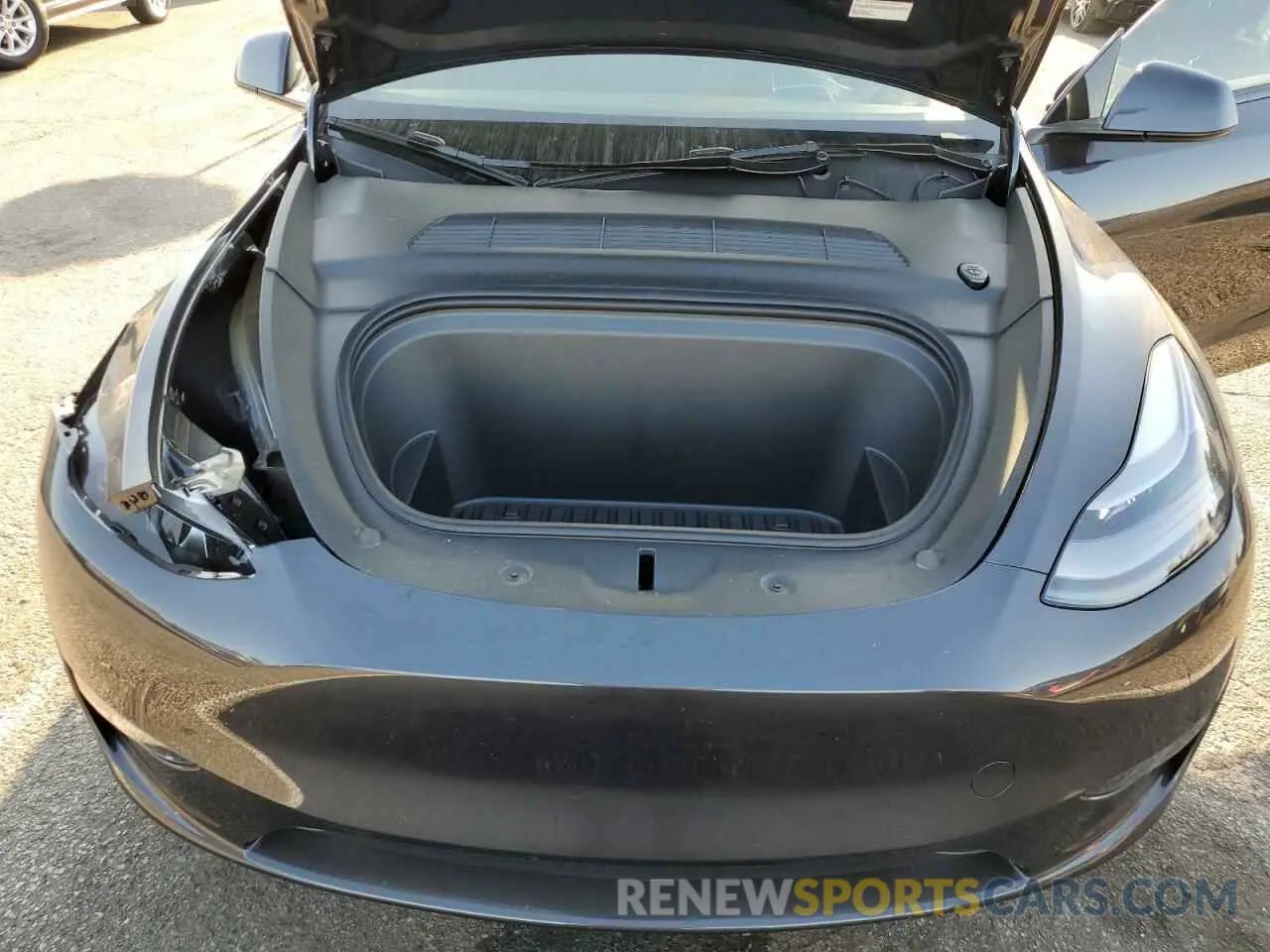11 Photograph of a damaged car 7SAYGDEE9RF032280 TESLA MODEL Y 2024