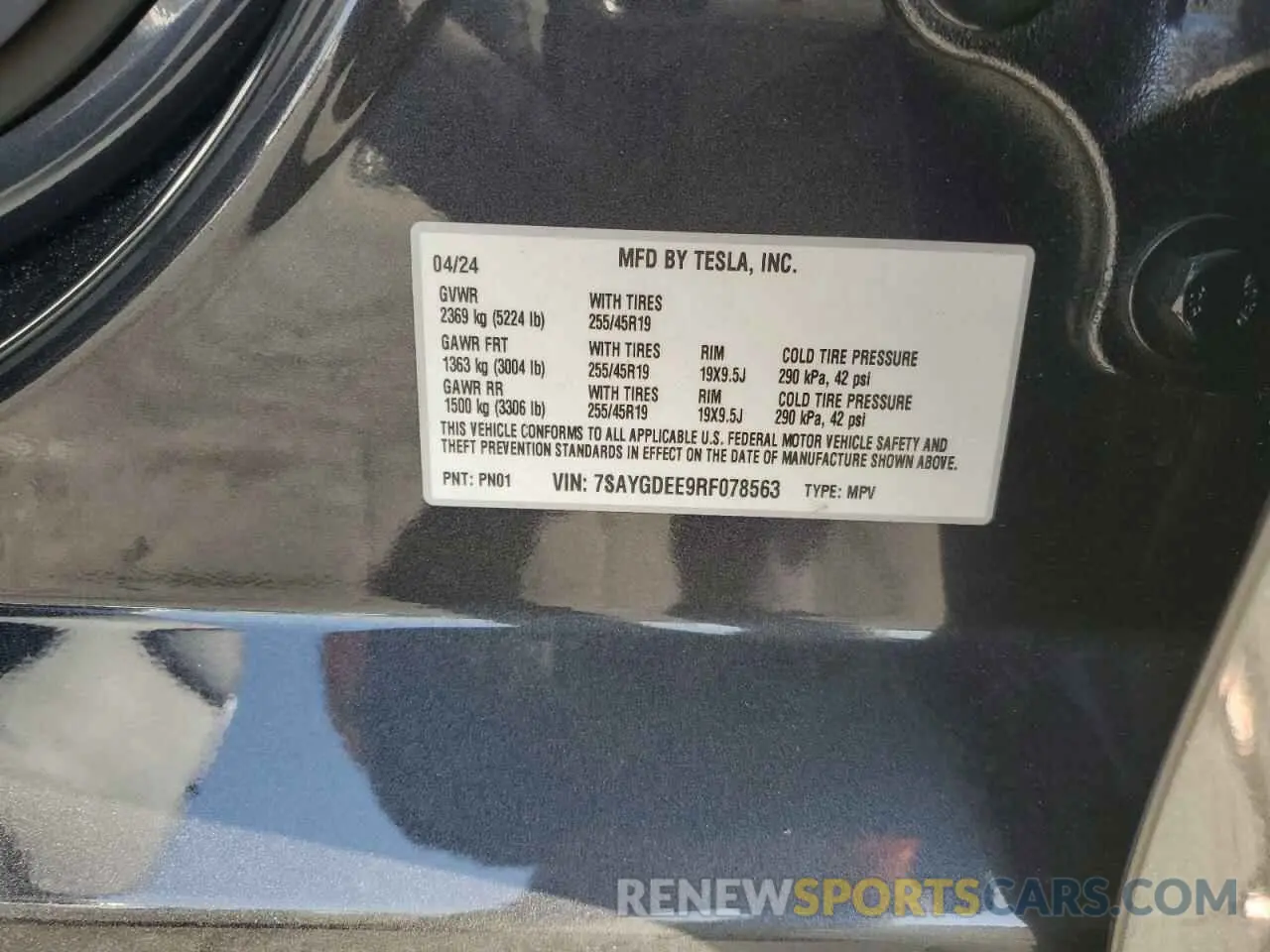 13 Photograph of a damaged car 7SAYGDEE9RF078563 TESLA MODEL Y 2024
