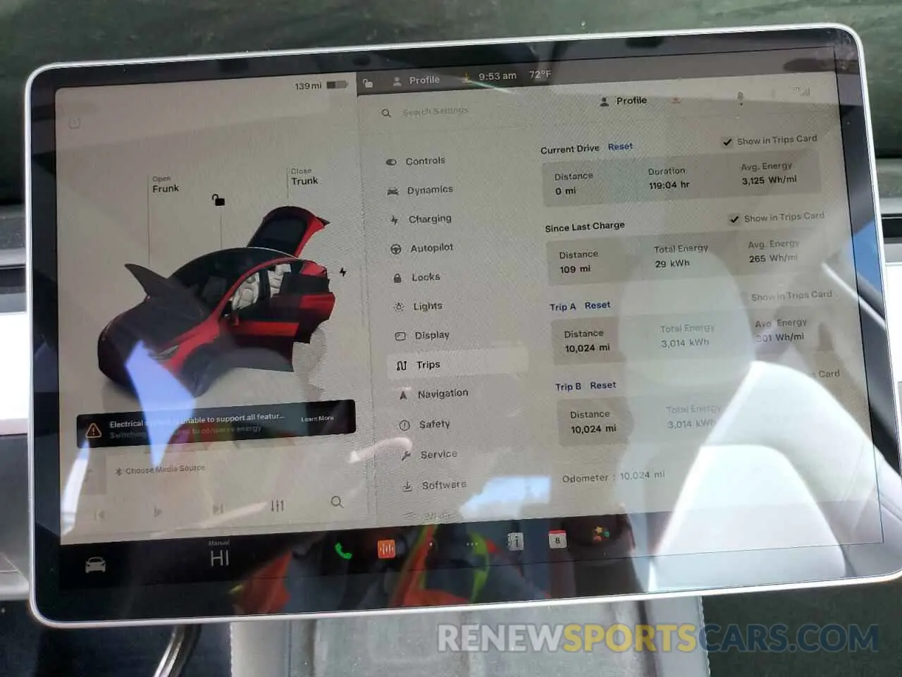 9 Photograph of a damaged car 7SAYGDEE9RF125137 TESLA MODEL Y 2024