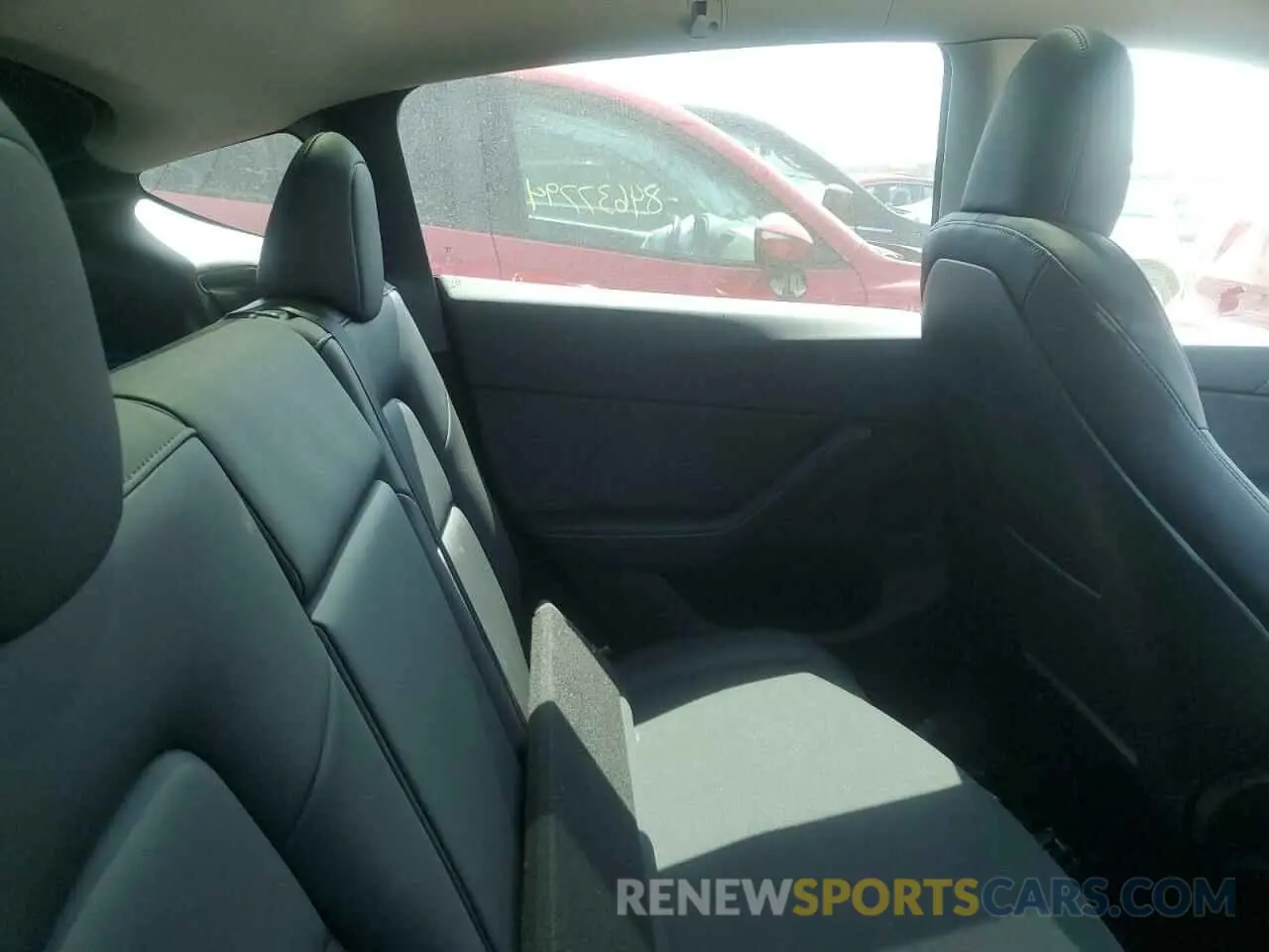 11 Photograph of a damaged car 7SAYGDEE9RF129530 TESLA MODEL Y 2024