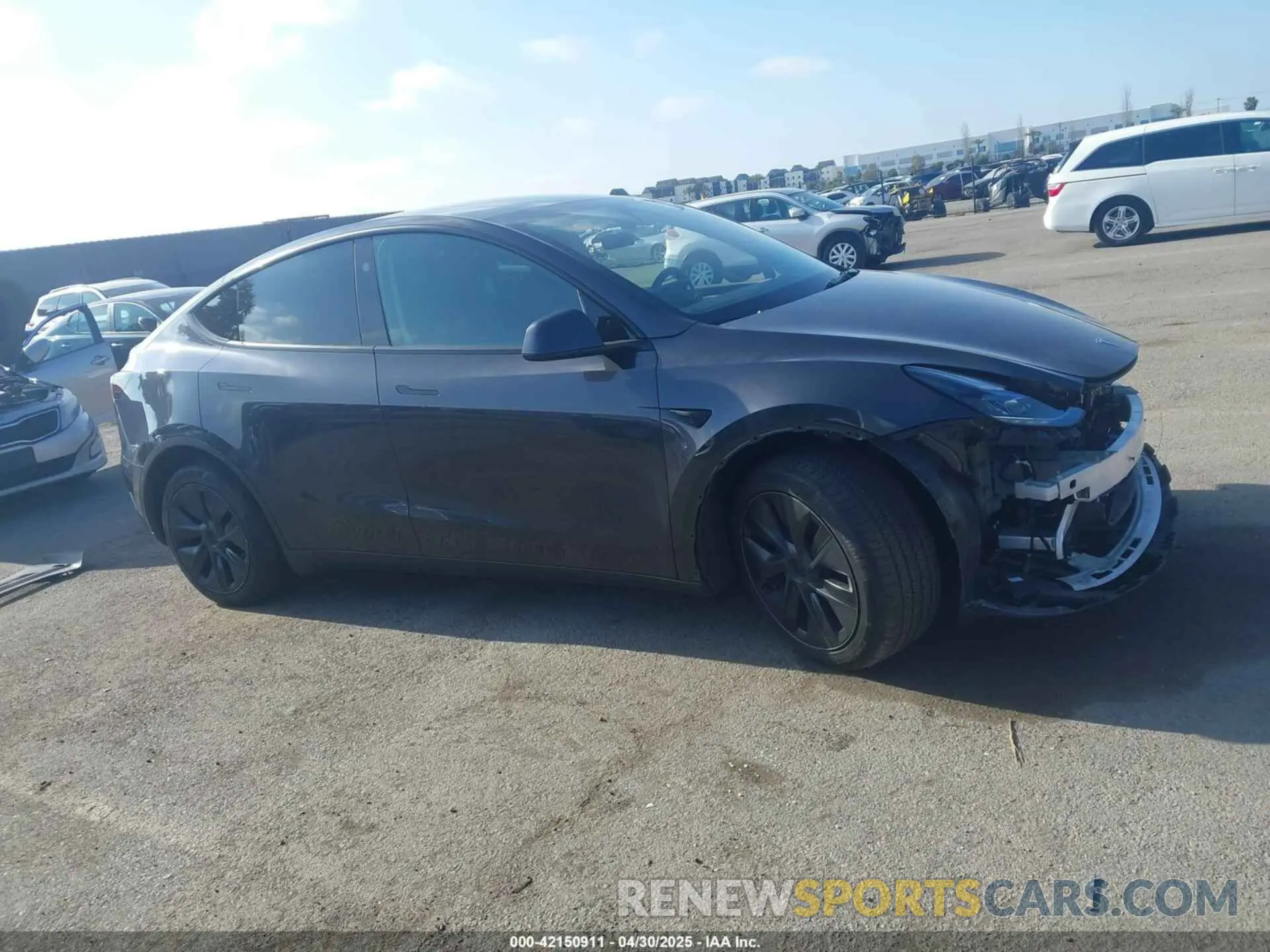 14 Photograph of a damaged car 7SAYGDEE9RF177495 TESLA MODEL Y 2024