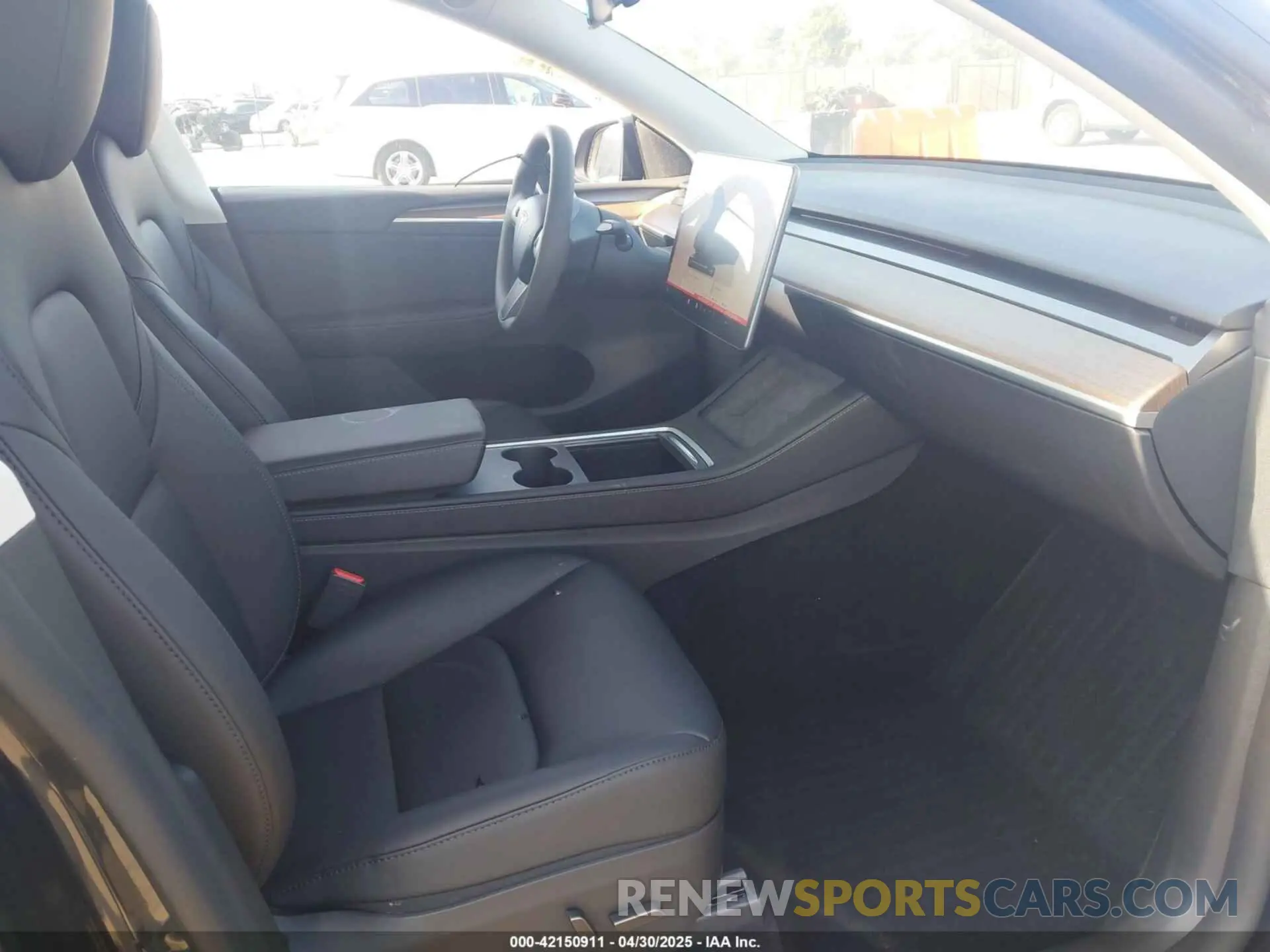 5 Photograph of a damaged car 7SAYGDEE9RF177495 TESLA MODEL Y 2024