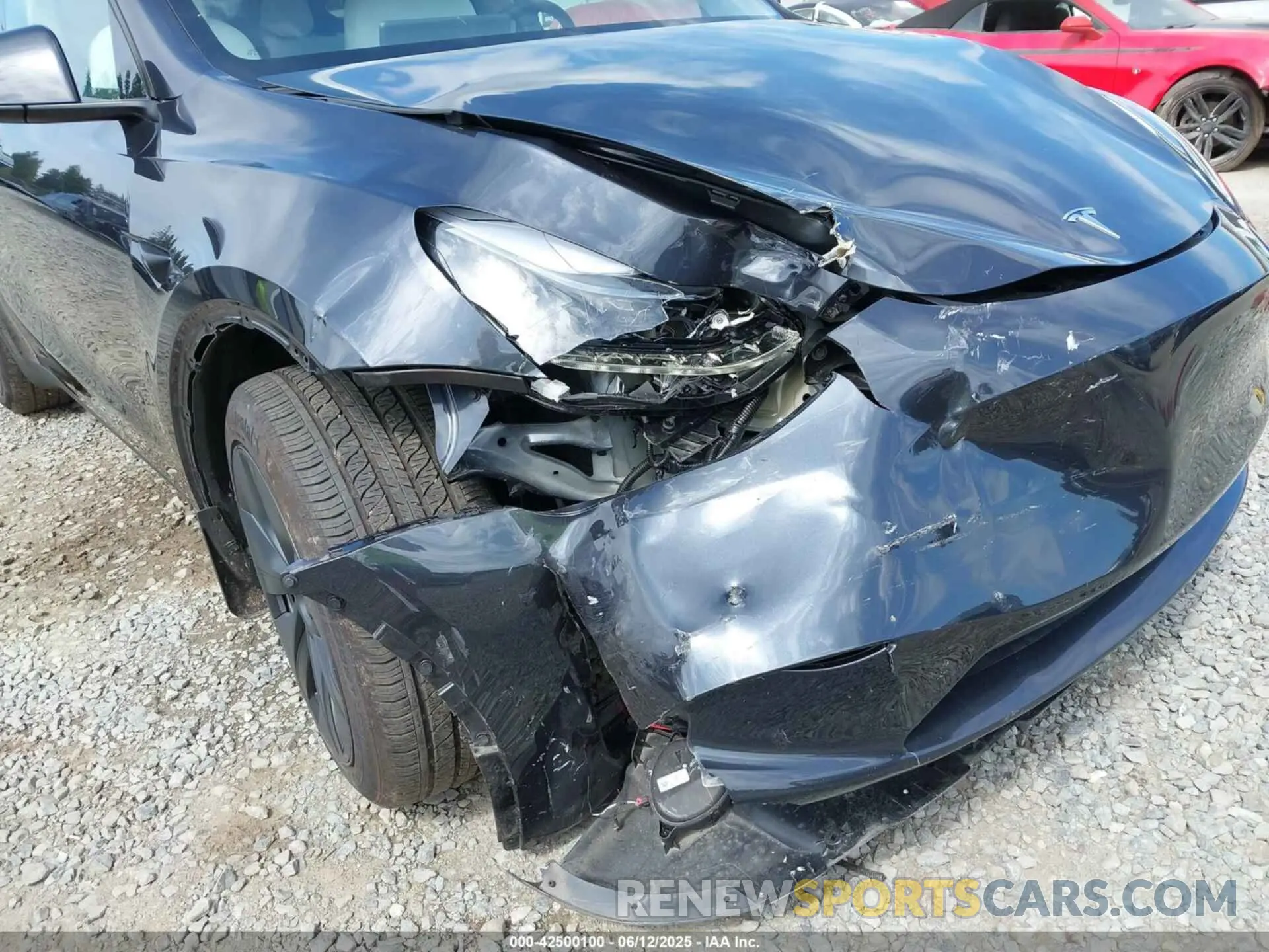 6 Photograph of a damaged car 7SAYGDEE9RF190862 TESLA MODEL Y 2024