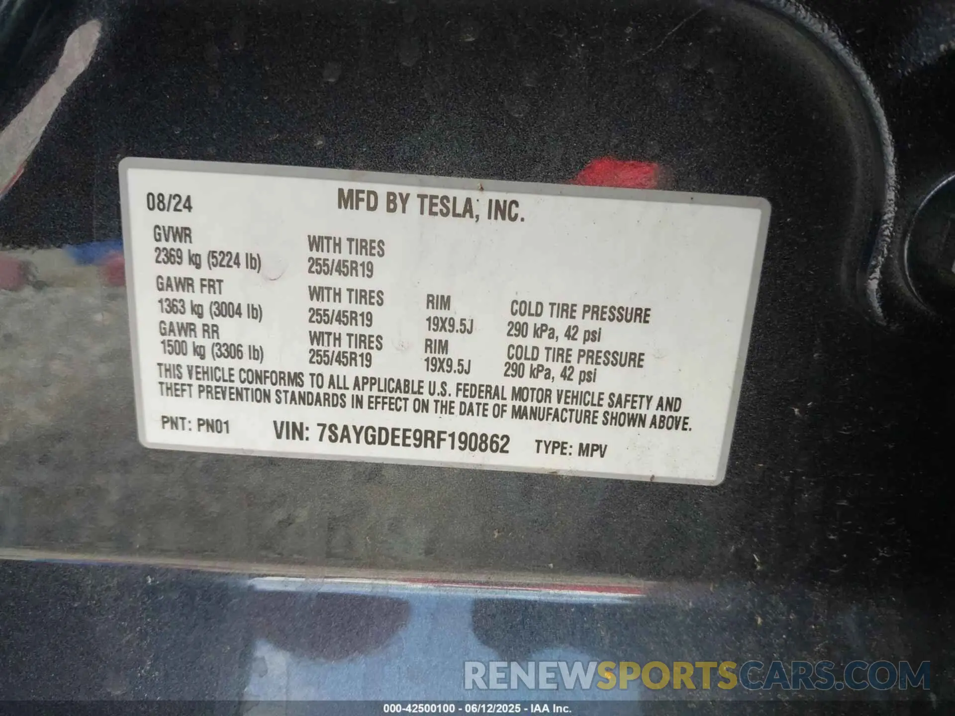 9 Photograph of a damaged car 7SAYGDEE9RF190862 TESLA MODEL Y 2024