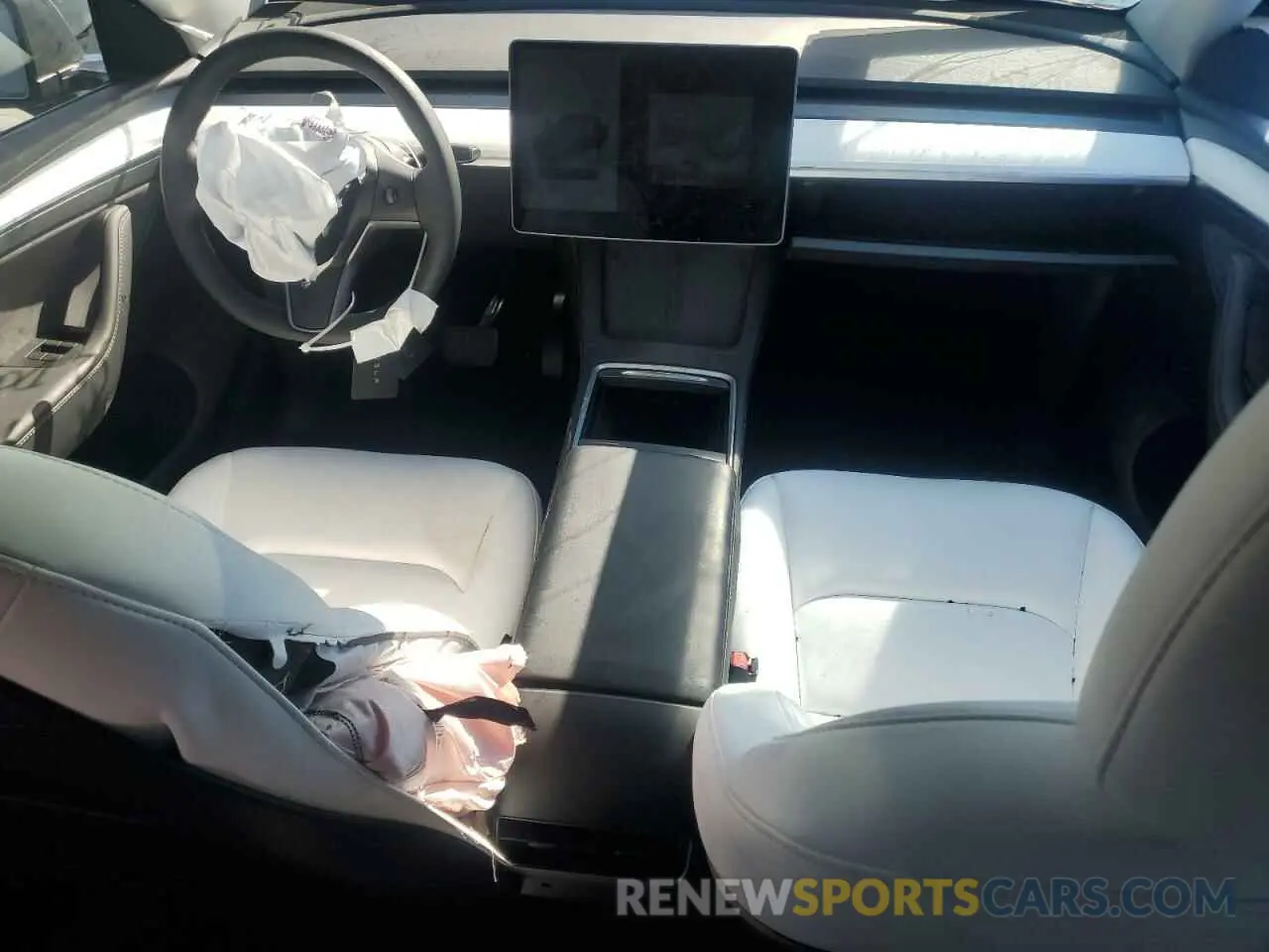 8 Photograph of a damaged car 7SAYGDEE9RF194409 TESLA MODEL Y 2024