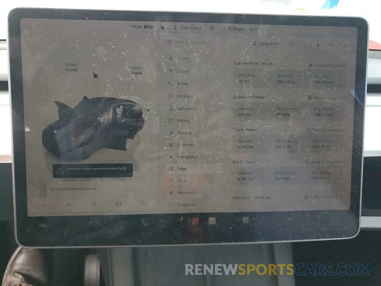 9 Photograph of a damaged car 7SAYGDEE9RF194409 TESLA MODEL Y 2024