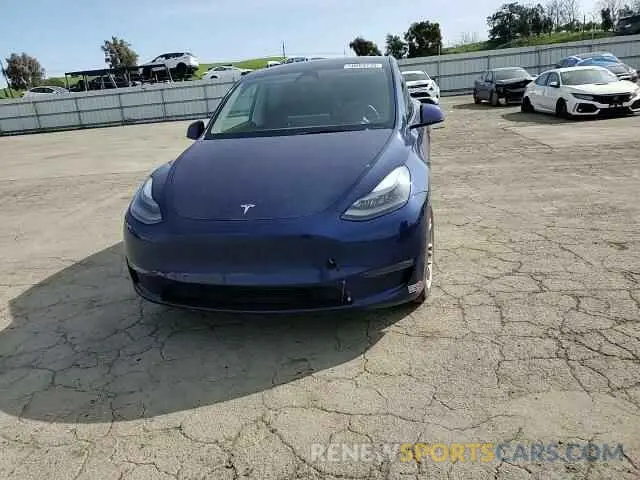11 Photograph of a damaged car 7SAYGDEE9RF981540 TESLA MODEL Y 2024