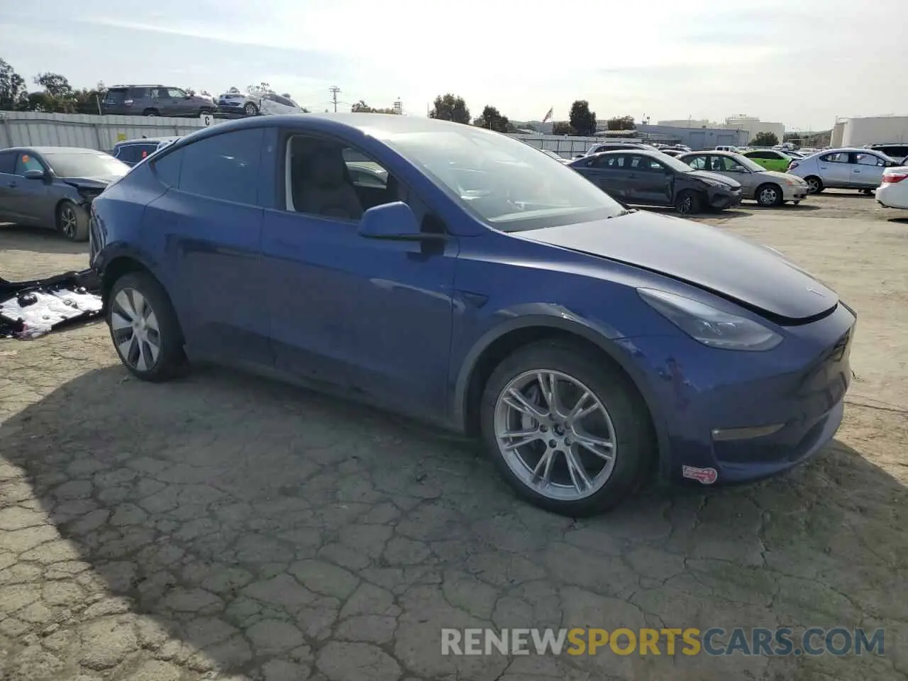 4 Photograph of a damaged car 7SAYGDEE9RF981540 TESLA MODEL Y 2024