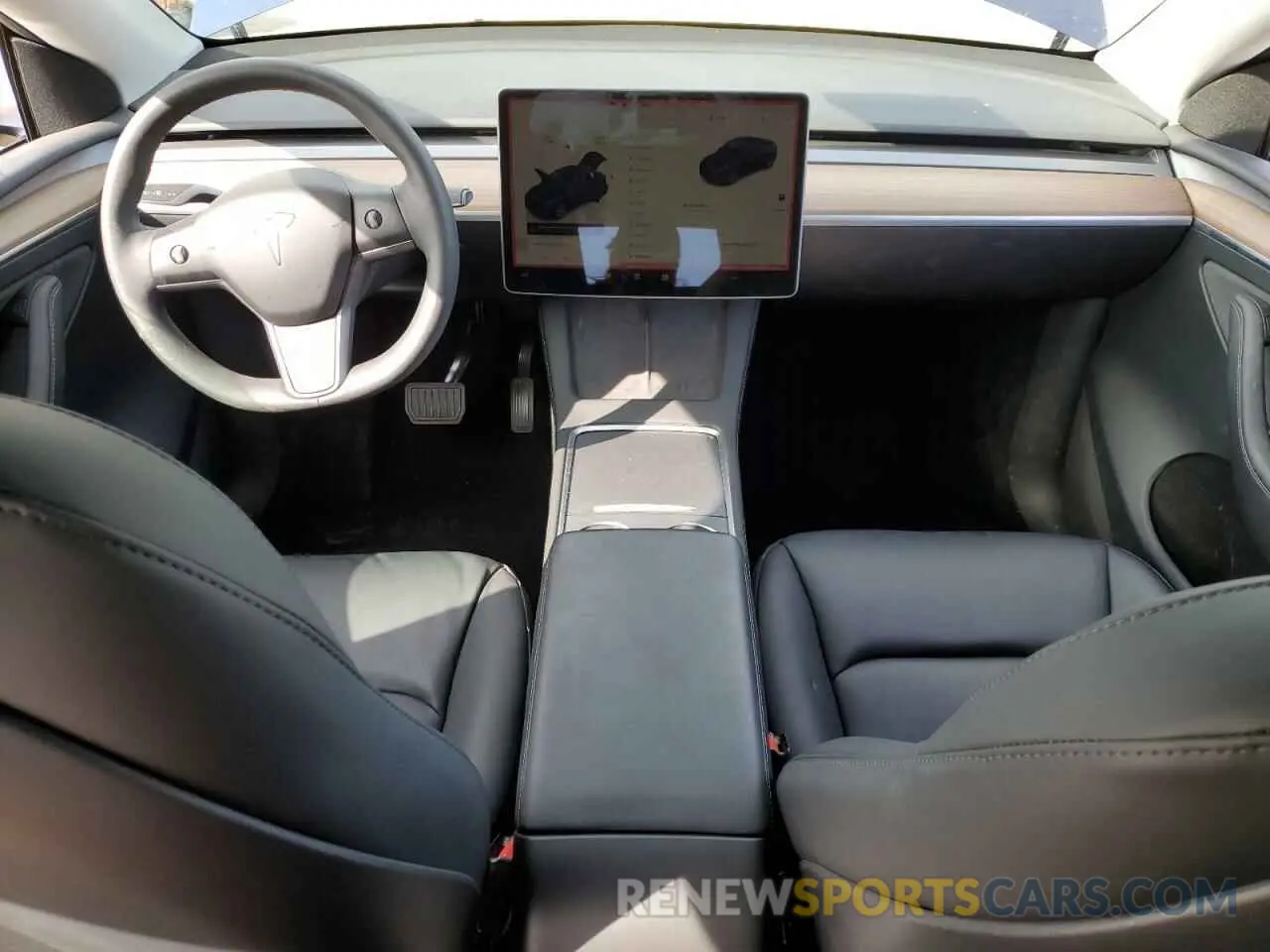 8 Photograph of a damaged car 7SAYGDEE9RF981540 TESLA MODEL Y 2024