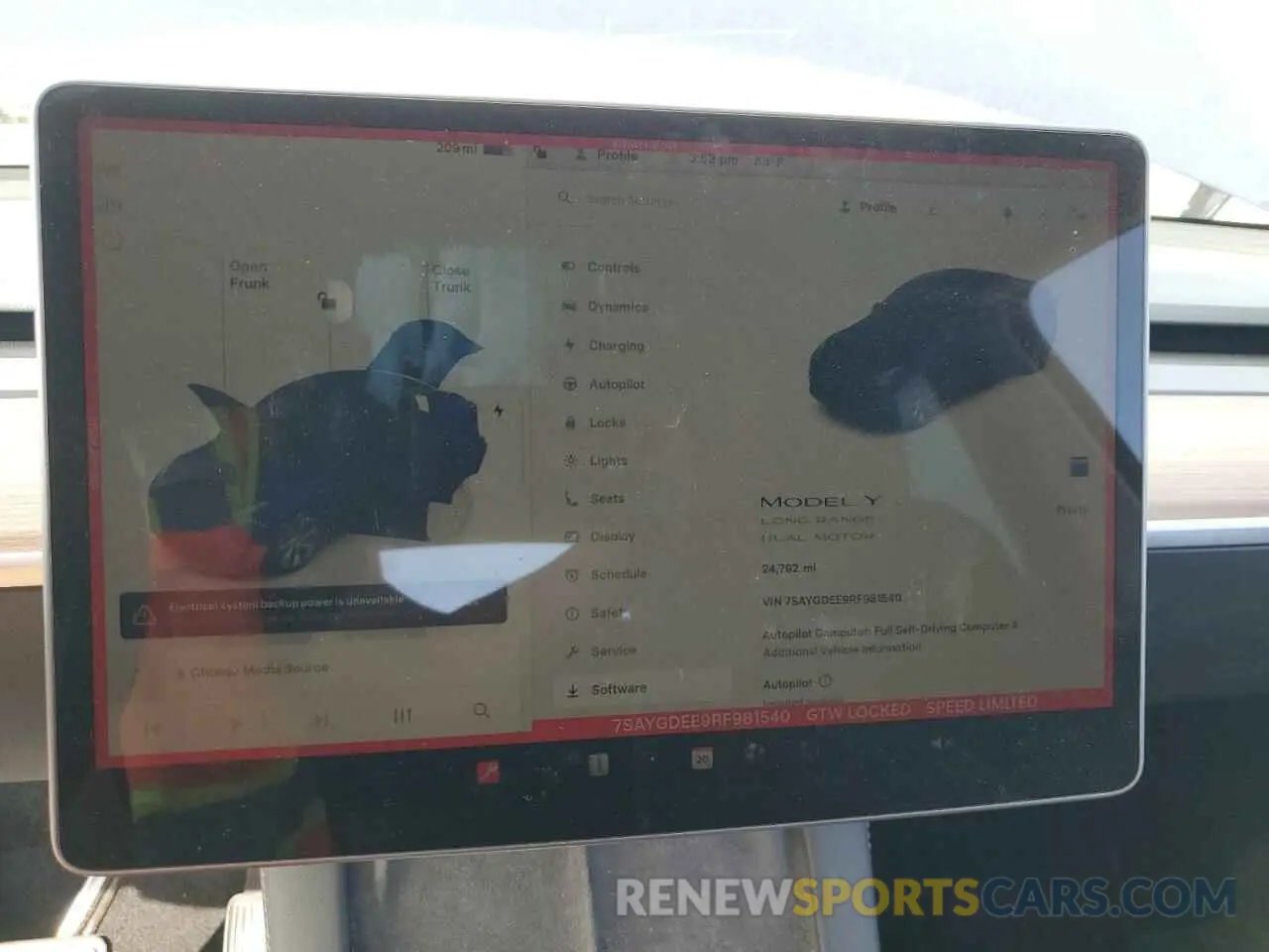 9 Photograph of a damaged car 7SAYGDEE9RF981540 TESLA MODEL Y 2024