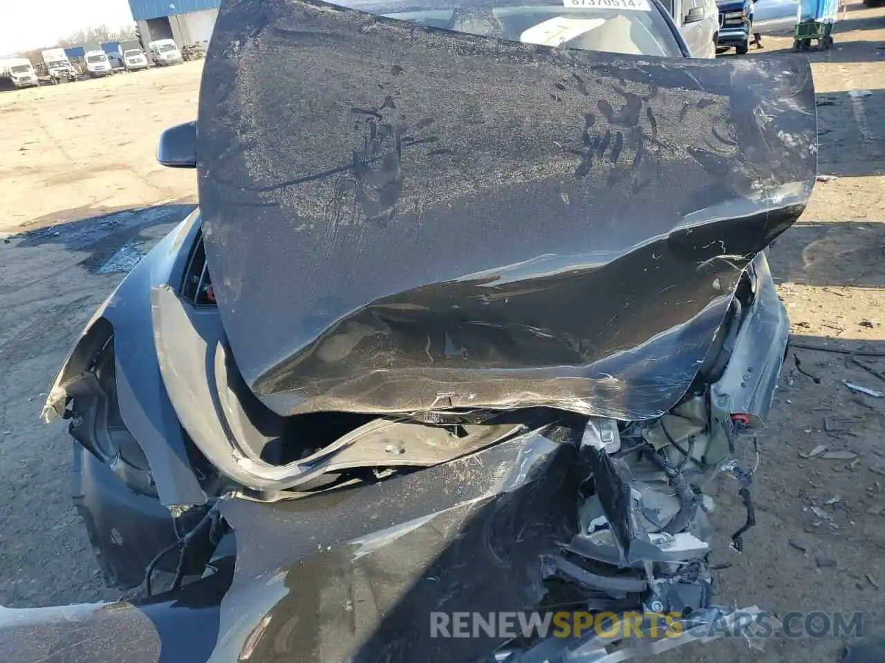 11 Photograph of a damaged car 7SAYGDEE9RF984146 TESLA MODEL Y 2024