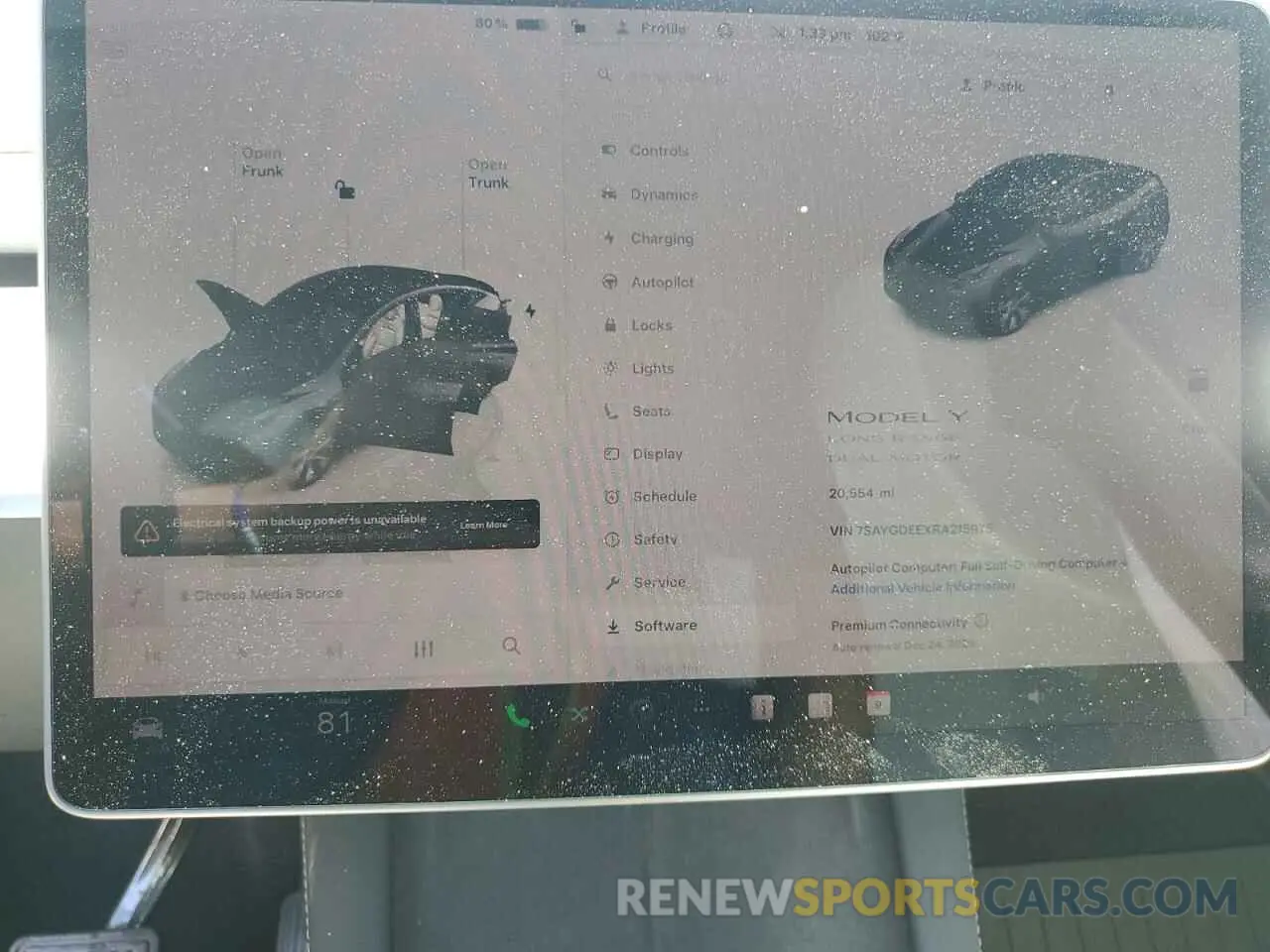 9 Photograph of a damaged car 7SAYGDEEXRA215975 TESLA MODEL Y 2024