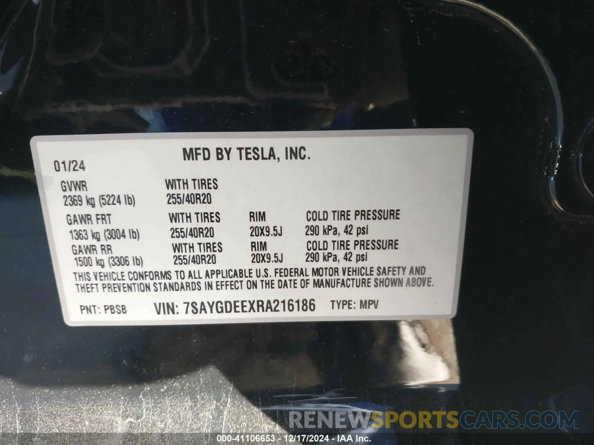9 Photograph of a damaged car 7SAYGDEEXRA216186 TESLA MODEL Y 2024