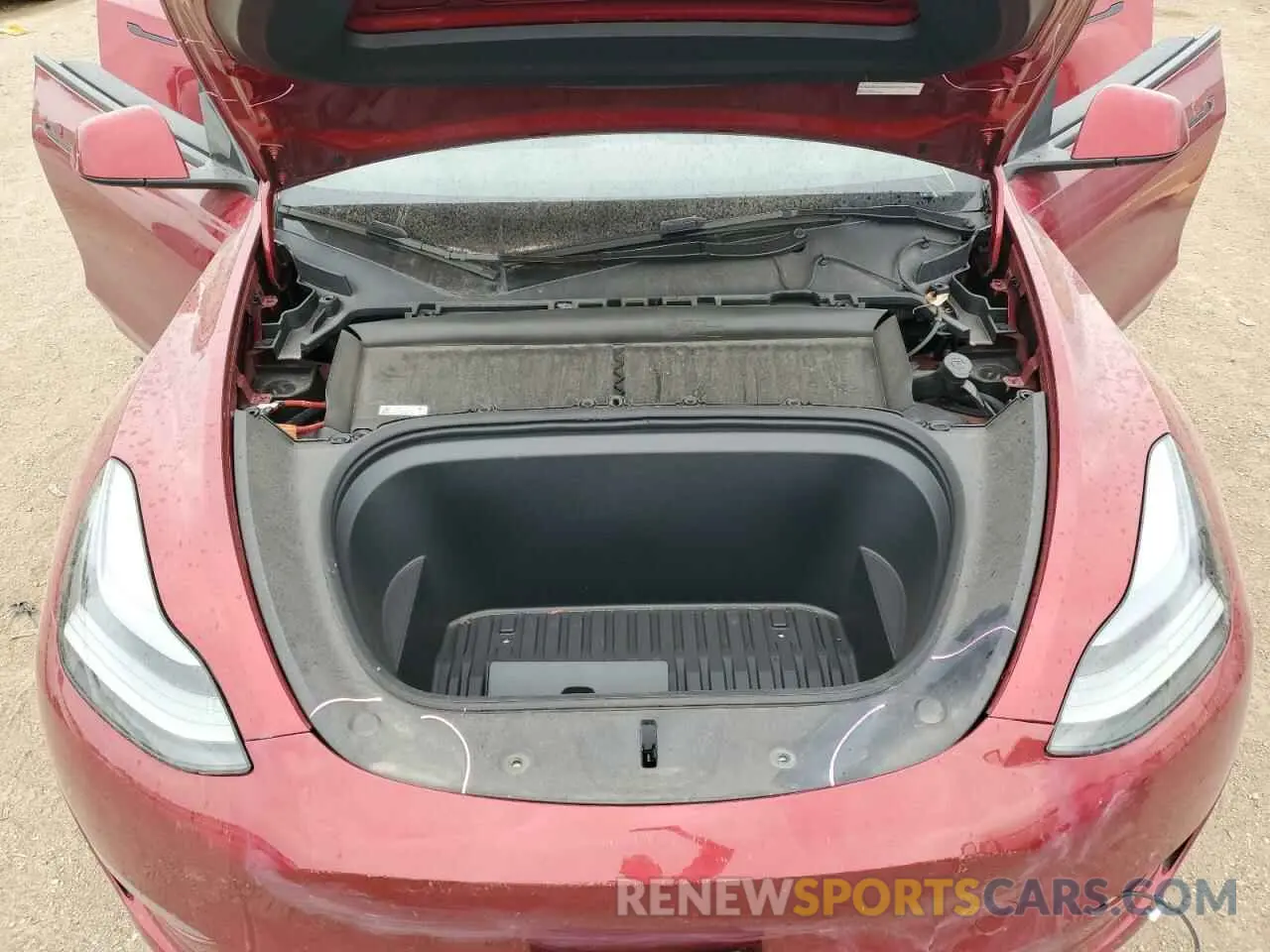 11 Photograph of a damaged car 7SAYGDEEXRA224319 TESLA MODEL Y 2024