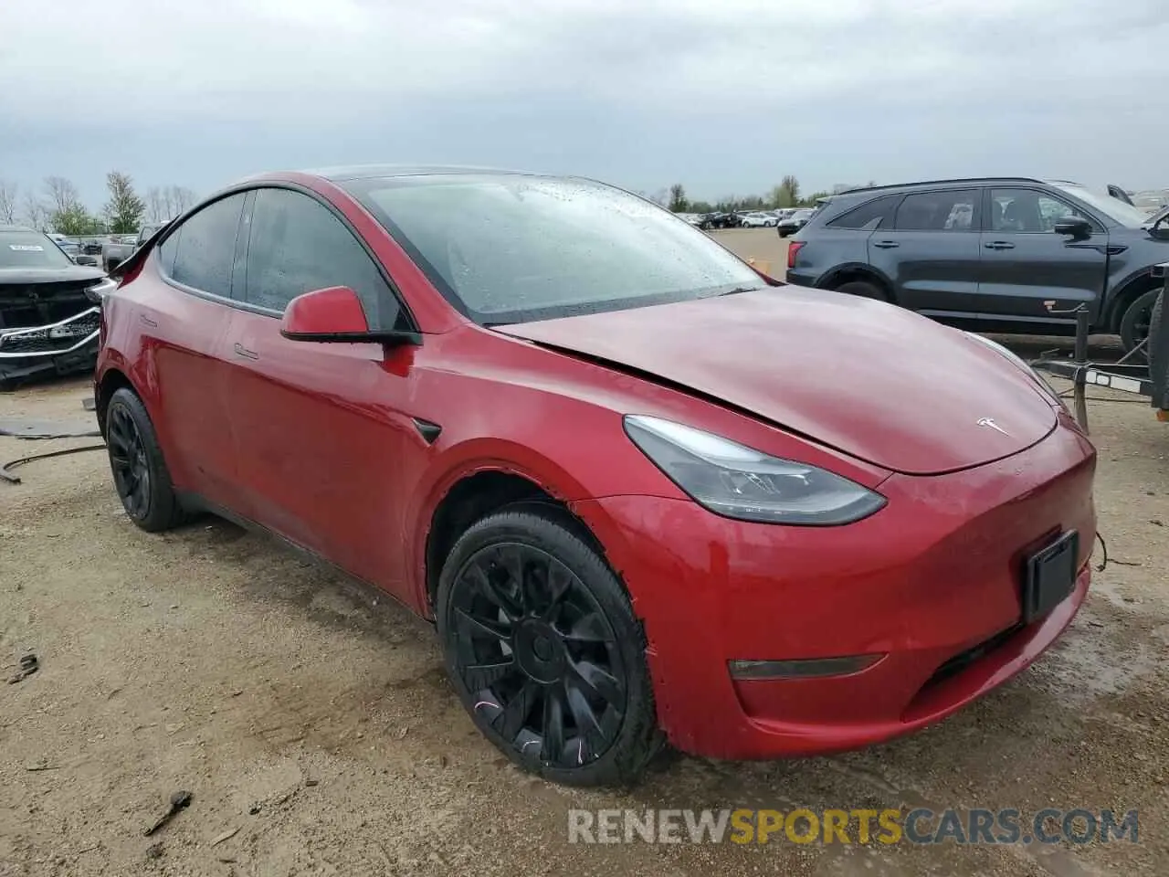 4 Photograph of a damaged car 7SAYGDEEXRA224319 TESLA MODEL Y 2024