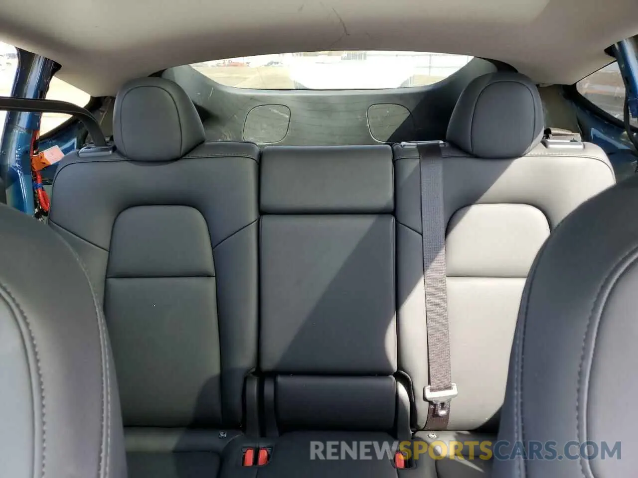 10 Photograph of a damaged car 7SAYGDEEXRA237216 TESLA MODEL Y 2024