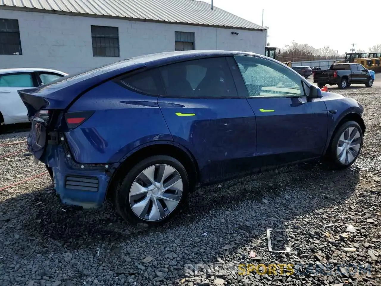 3 Photograph of a damaged car 7SAYGDEEXRA237216 TESLA MODEL Y 2024