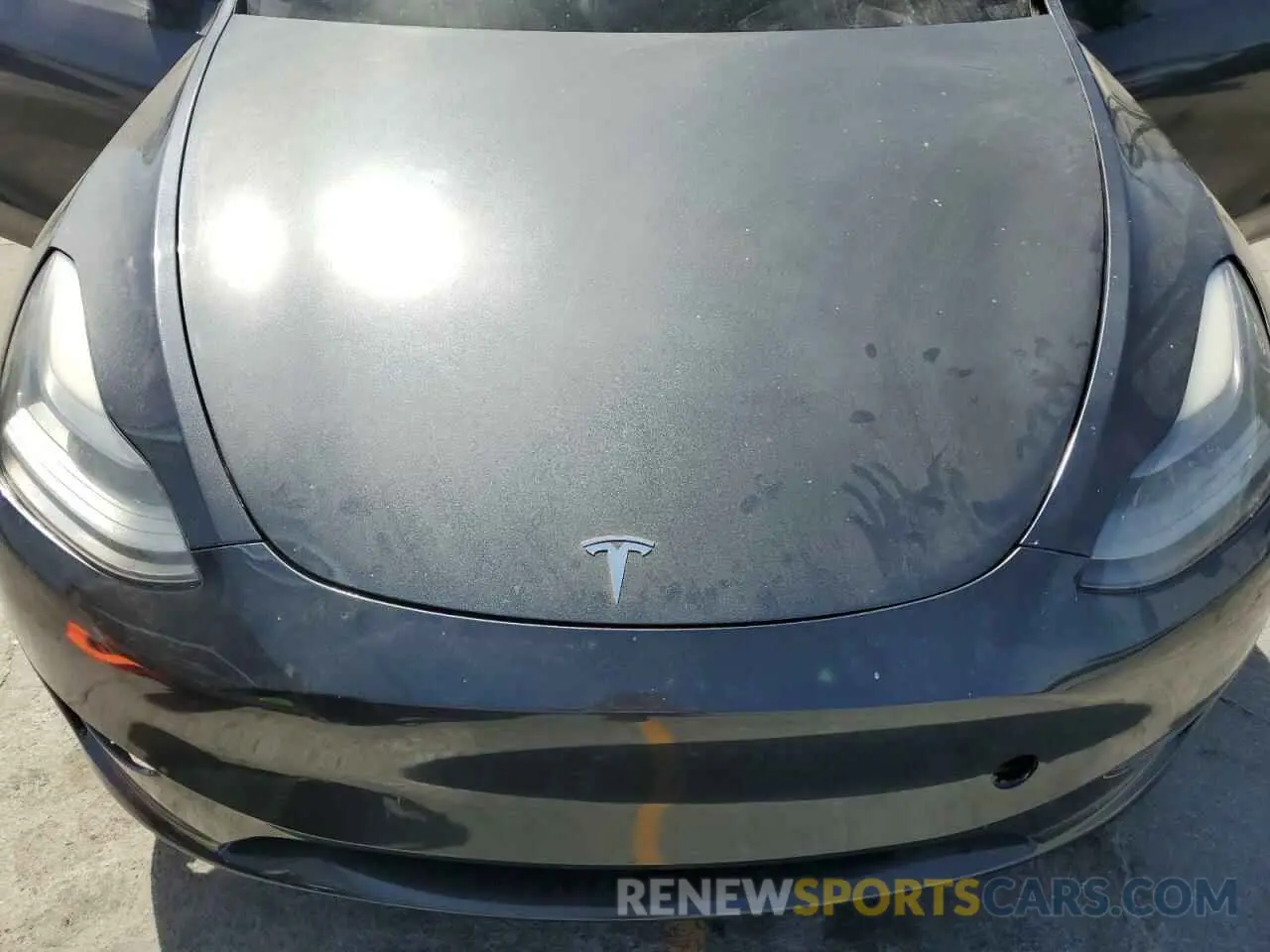 11 Photograph of a damaged car 7SAYGDEEXRA237667 TESLA MODEL Y 2024