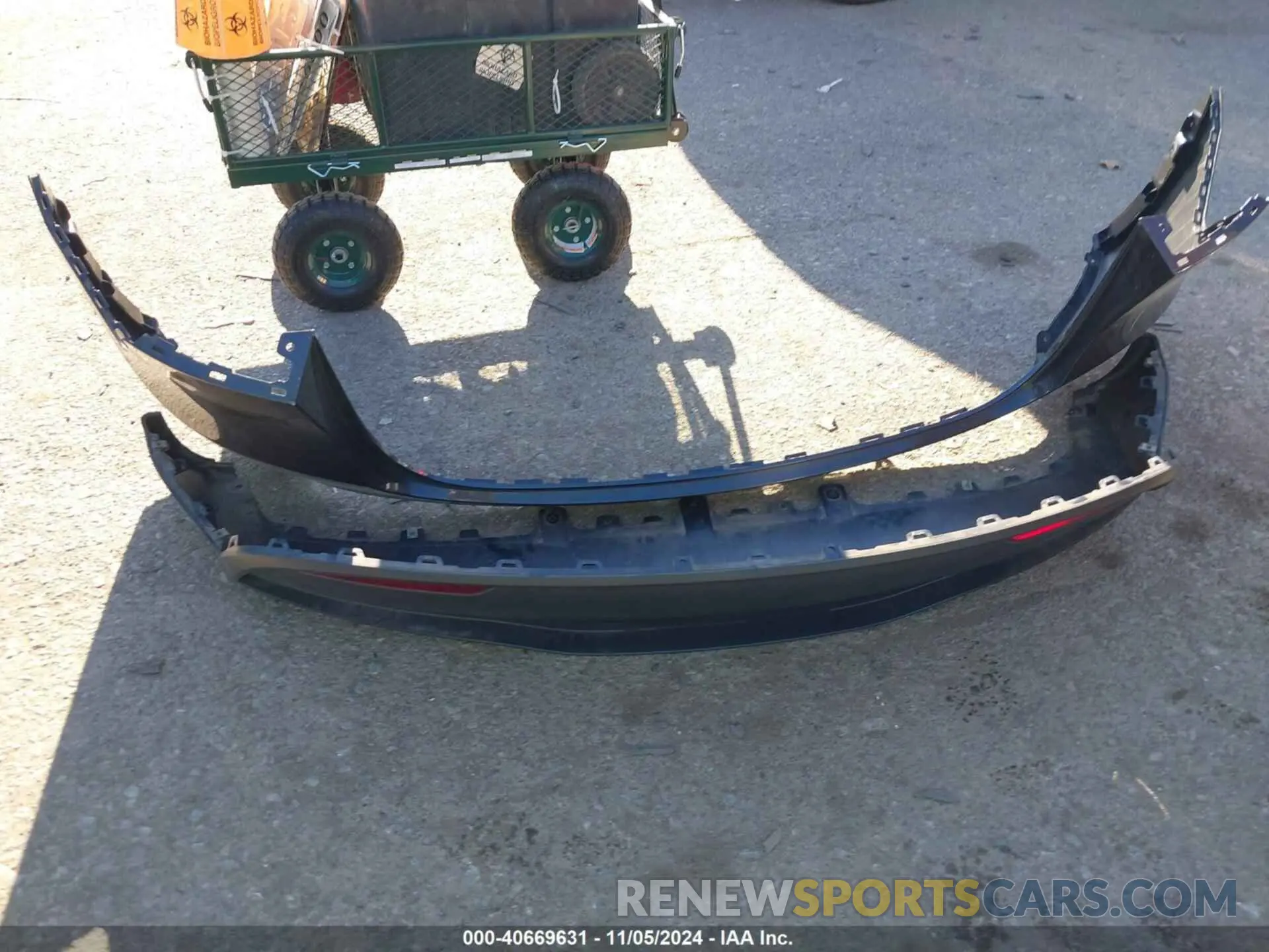 20 Photograph of a damaged car 7SAYGDEEXRA250886 TESLA MODEL Y 2024