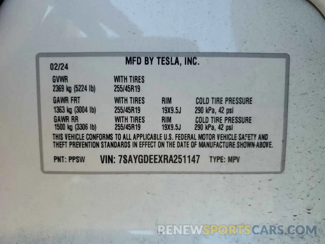 12 Photograph of a damaged car 7SAYGDEEXRA251147 TESLA MODEL Y 2024