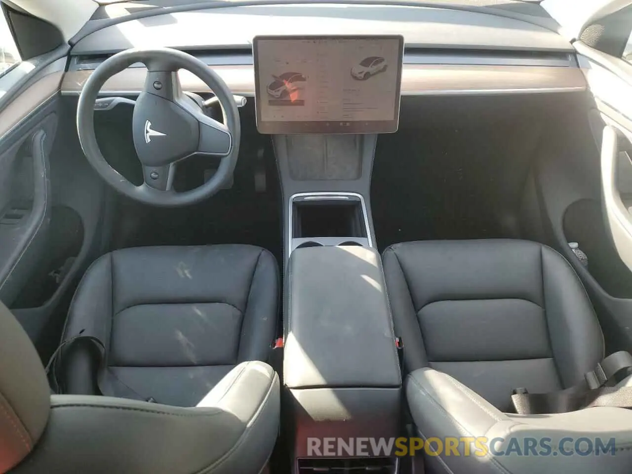 8 Photograph of a damaged car 7SAYGDEEXRA251147 TESLA MODEL Y 2024