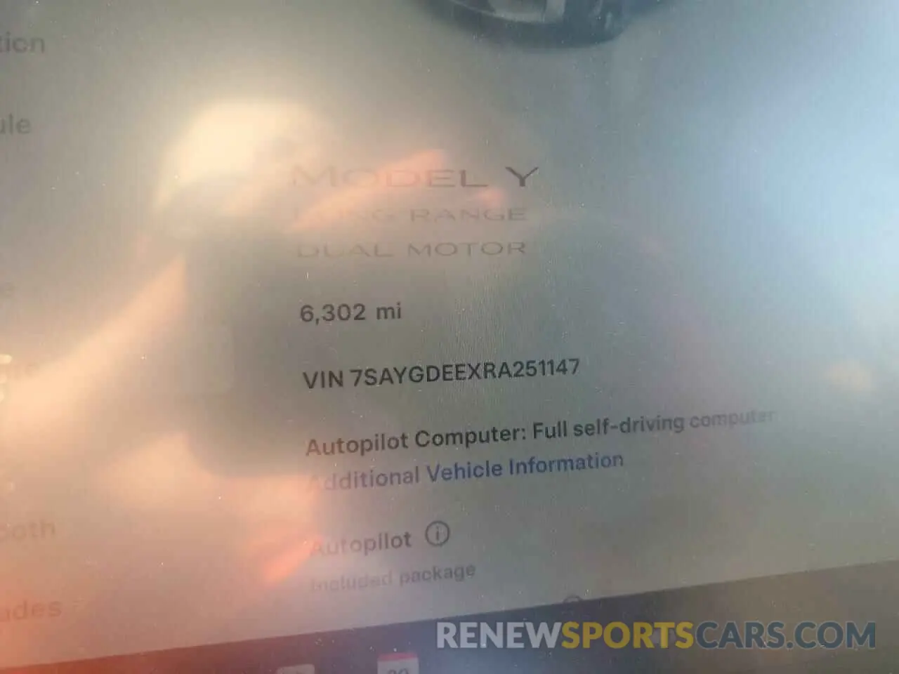 9 Photograph of a damaged car 7SAYGDEEXRA251147 TESLA MODEL Y 2024