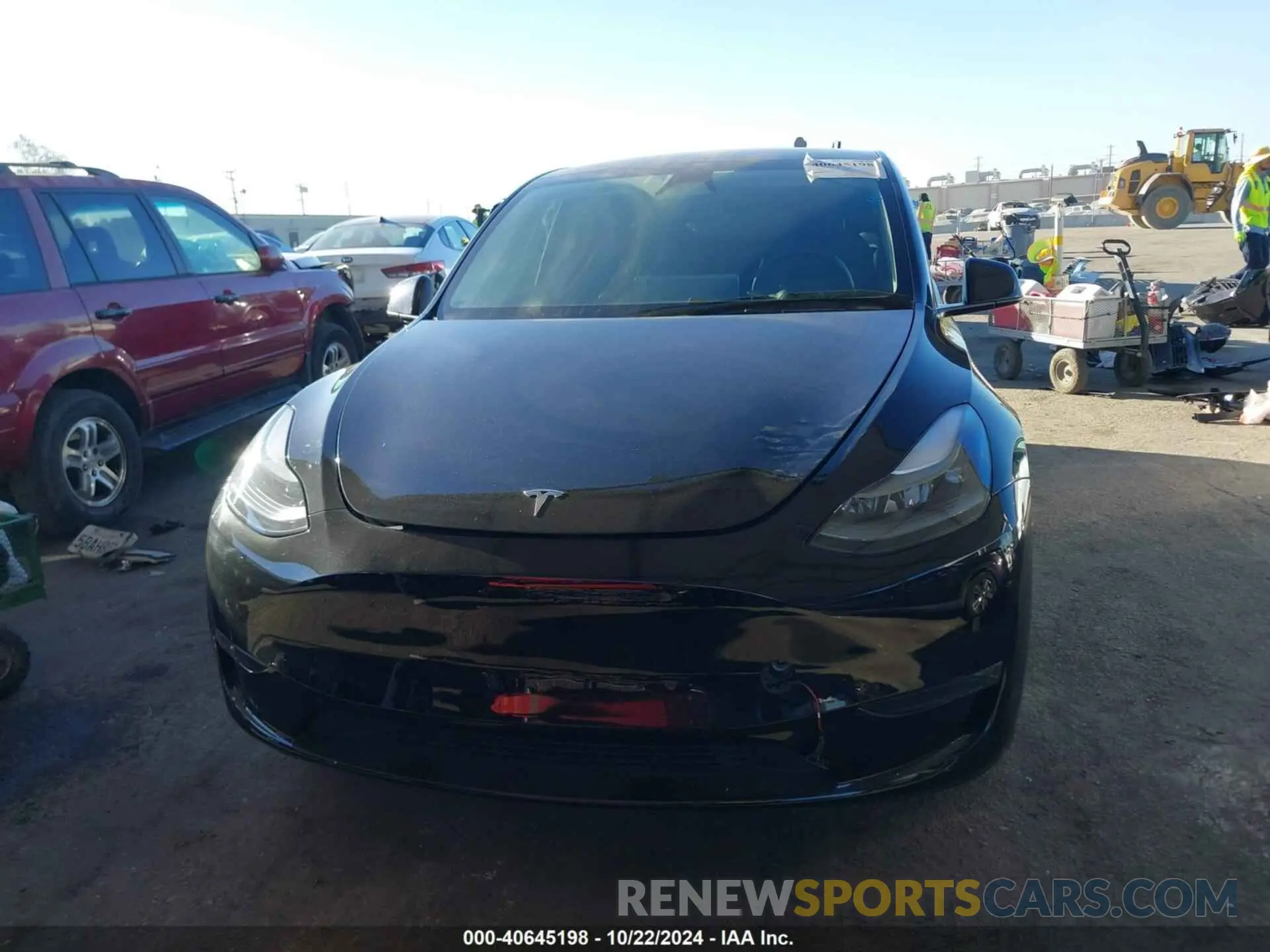 12 Photograph of a damaged car 7SAYGDEEXRA252203 TESLA MODEL Y 2024