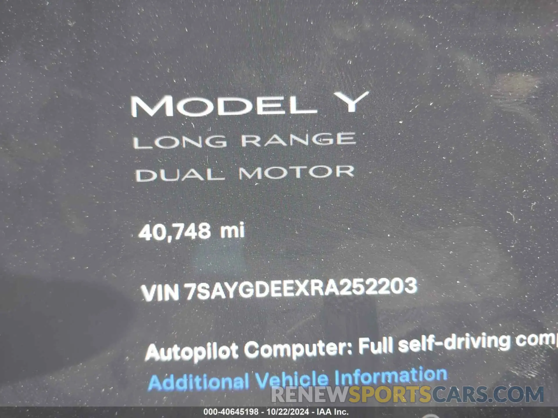 15 Photograph of a damaged car 7SAYGDEEXRA252203 TESLA MODEL Y 2024