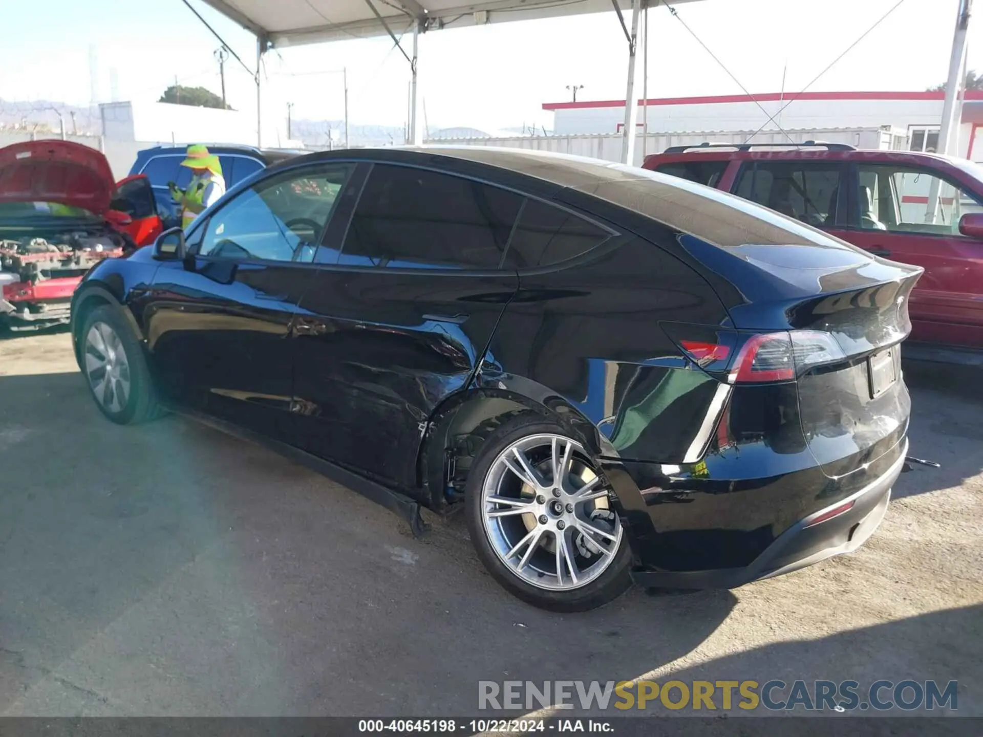 3 Photograph of a damaged car 7SAYGDEEXRA252203 TESLA MODEL Y 2024