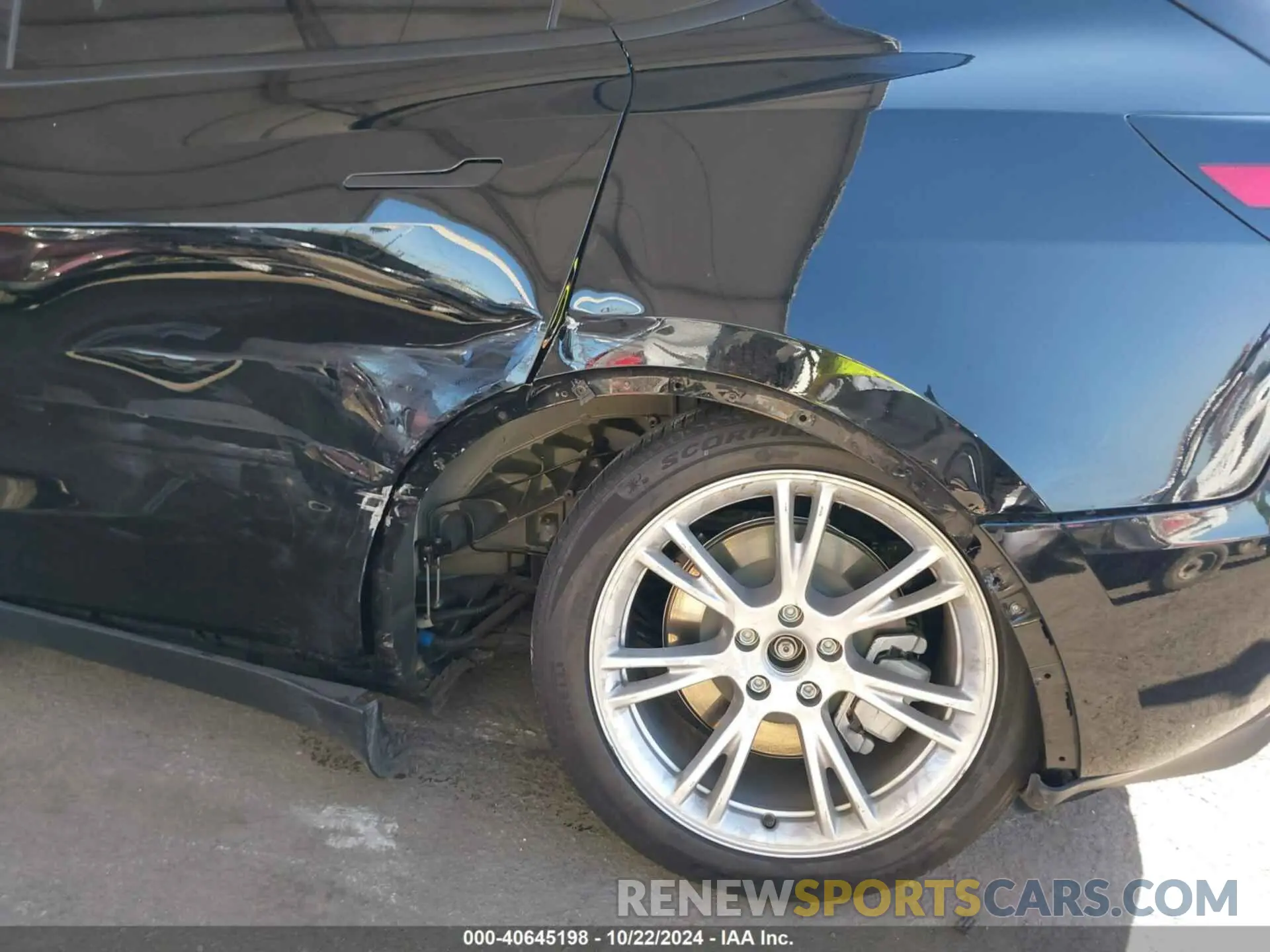 6 Photograph of a damaged car 7SAYGDEEXRA252203 TESLA MODEL Y 2024