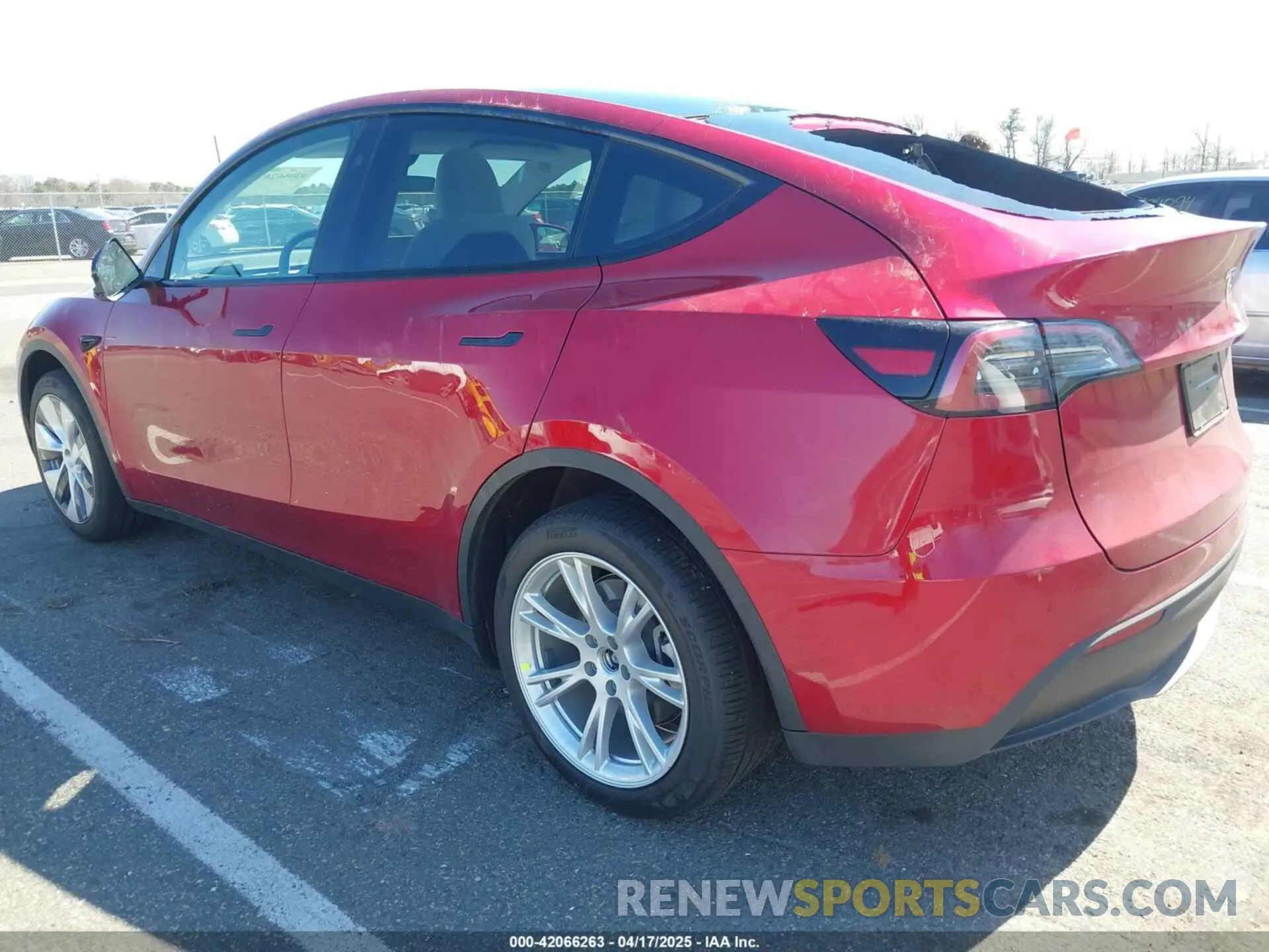 3 Photograph of a damaged car 7SAYGDEEXRA264495 TESLA MODEL Y 2024