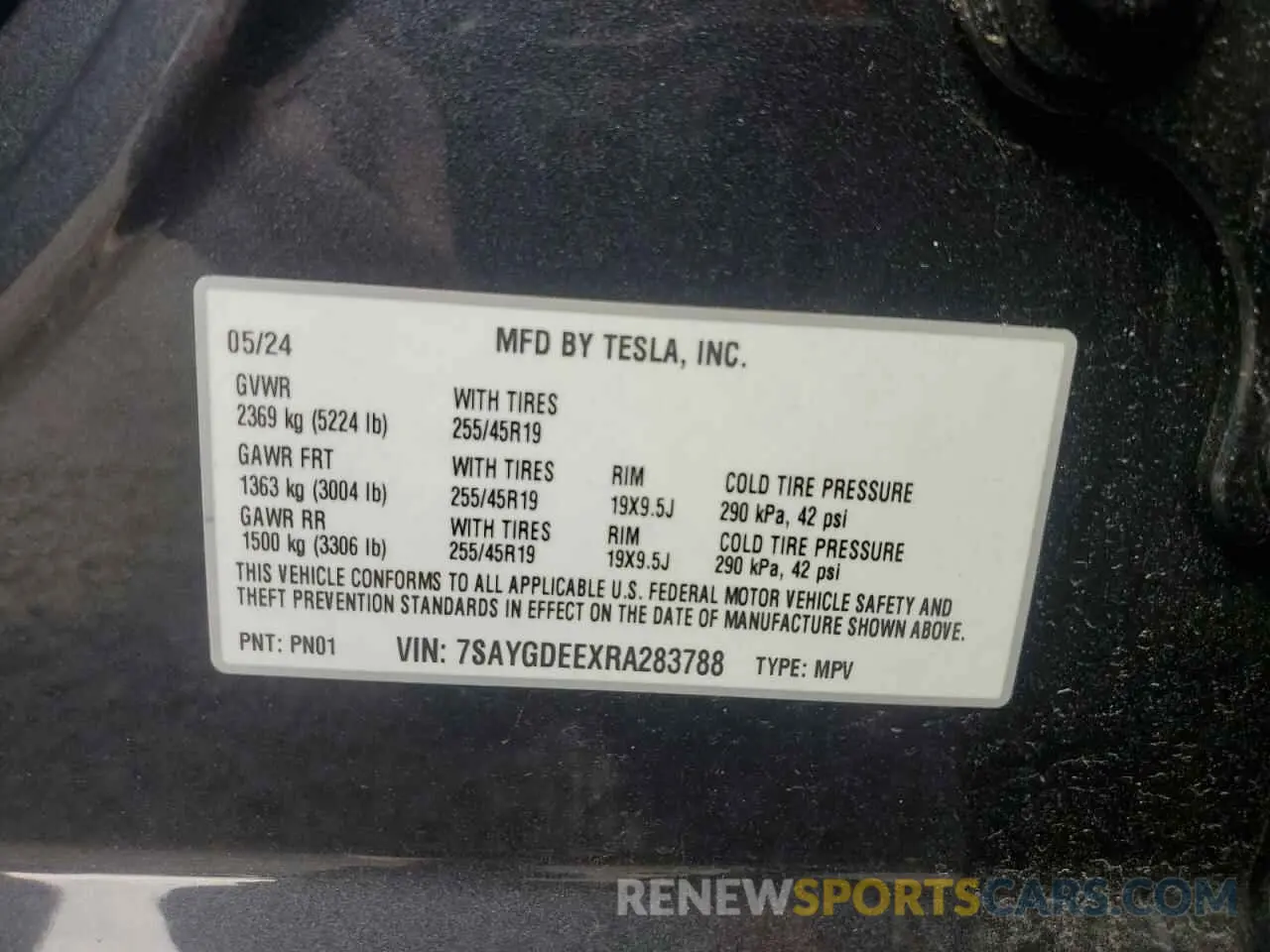 12 Photograph of a damaged car 7SAYGDEEXRA283788 TESLA MODEL Y 2024