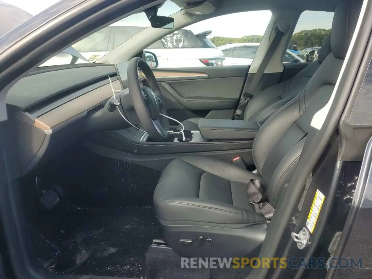 7 Photograph of a damaged car 7SAYGDEEXRA283788 TESLA MODEL Y 2024