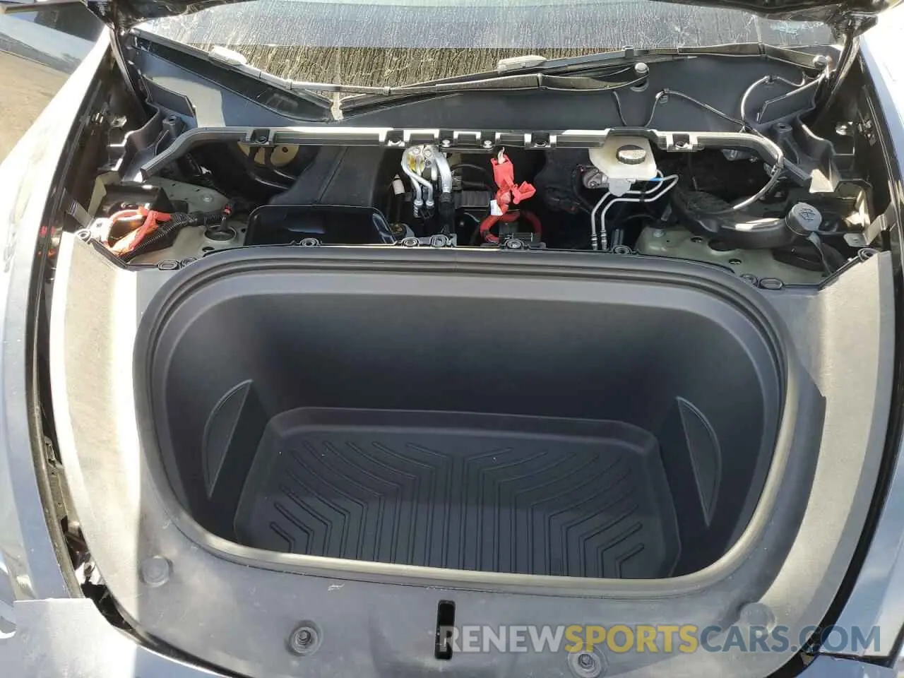 12 Photograph of a damaged car 7SAYGDEEXRF014130 TESLA MODEL Y 2024
