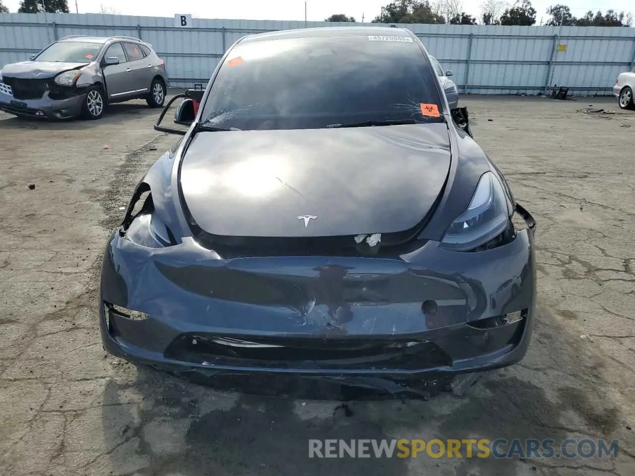 5 Photograph of a damaged car 7SAYGDEEXRF014130 TESLA MODEL Y 2024